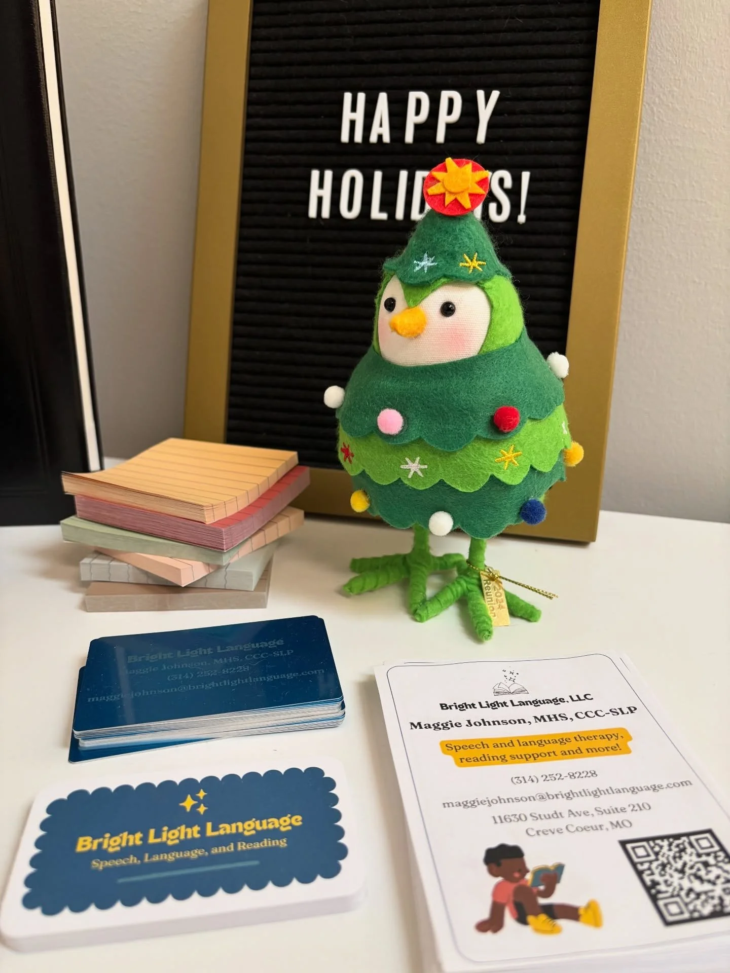 Things are looking a little festive at the Bright Light Language office! The snow in STL this week has me in the holiday spirit for sure ❄️🎄✨

#speechtherapist #brightlightlanguage #smallbusiness #localbusiness #womeninbusiness #womeninstem