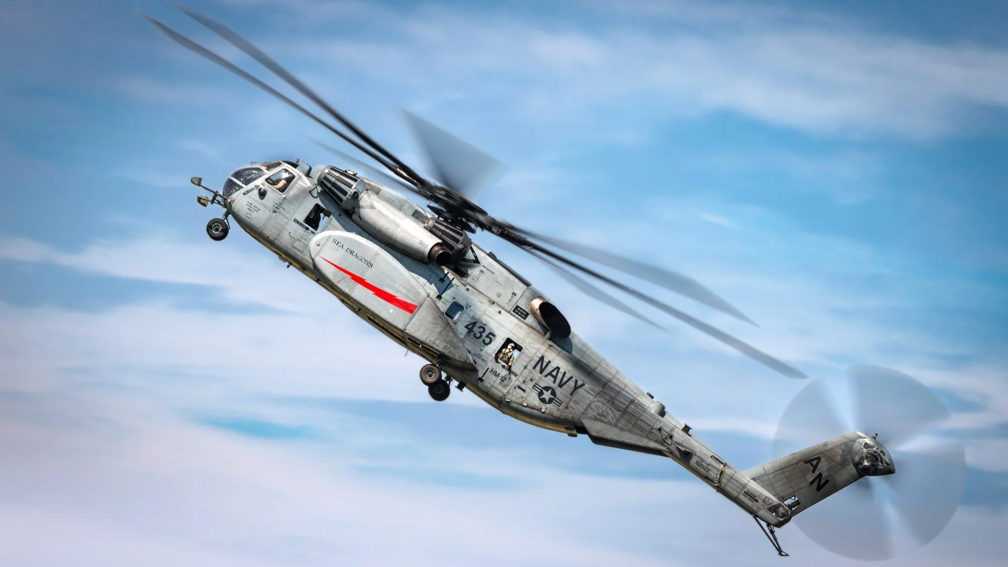 hm12-sea-dragons-mh53e-mach-x-photography.jpg