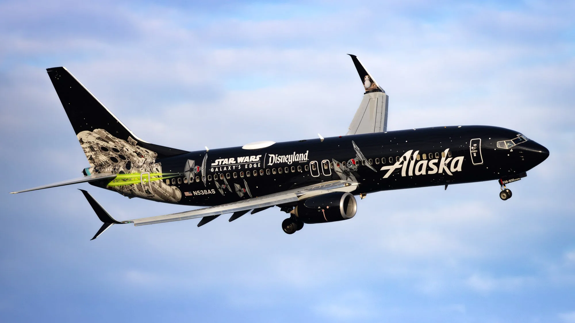 alaska-airlines-star-wars-boeing-737-n538as-mach-x-photography.jpg