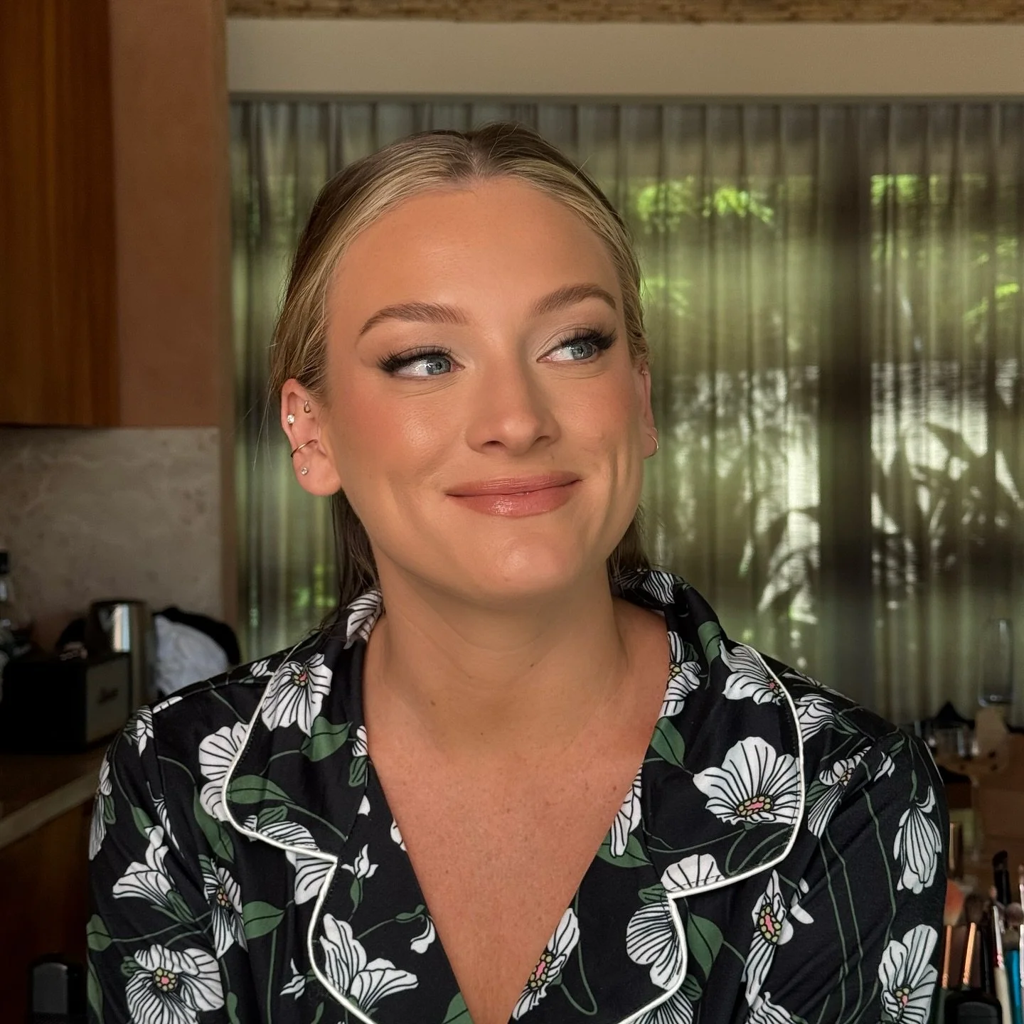 We love every single look we create! Everyone has a special role at the wedding, and it&rsquo;s just as important for them to look and feel beautiful too.
Sis of the bride &amp; groom! ❤️

Bride: @_cnichols 
Venue: @andazpapagayo 
Hair team: @sharons