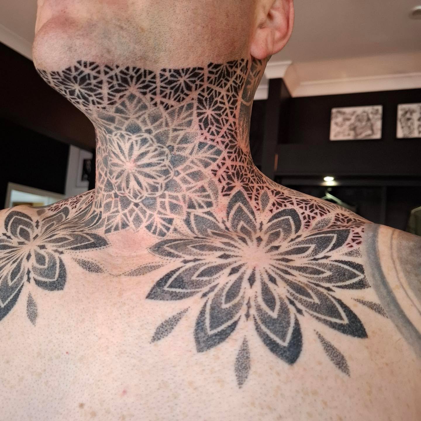 Some more progress on this huge project @k.j.dot is working on 🫶 We can&rsquo;t wait to see where this goes next! 

KJ&rsquo;s books for the next few months are filling up fast so send him a DM or head over to vintagescarecrow.com to book in ❤️&zwj;