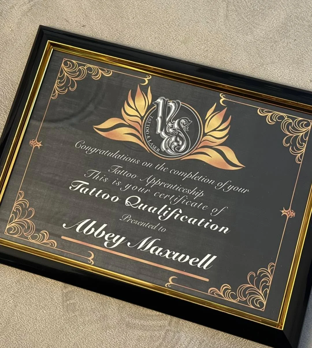 This post is very surreal for me to make! I cannot believe i get to announce that i am now a fully qualified tattoo artist!! 

--------------------------

Thank you to Claudia for taking me under your wing and giving me the guidance to take my skills