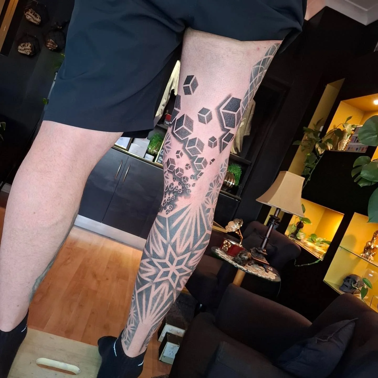 How cool is the flow of this leg project that @k.j.dot has been working on 🫶

KJ&rsquo;s books for the rest of the year are filling up fast now so if you&rsquo;re wanting to start something new or continue on with a project you&rsquo;ve already got,