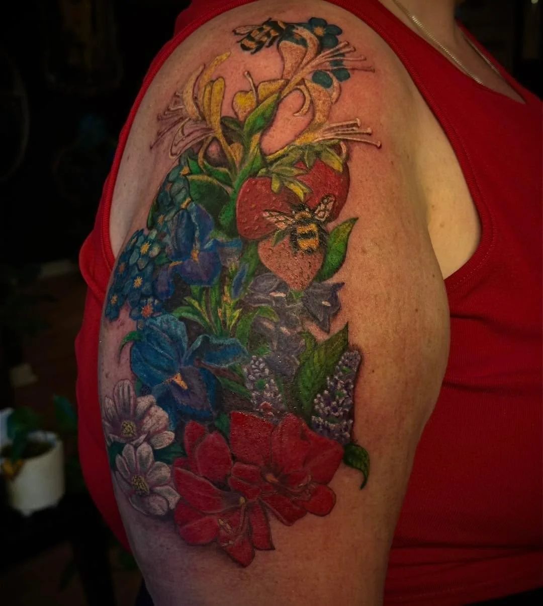 Im obsessed with full colour lately! and my books are open for more! 

#realismart #realismtattoo #greywashtattoo #realism #greywash #realismapprentice #tattoos #tattooapprentice #adelaideapprentice #tattooart #tattooideas #newtattoo #originaltattoo 