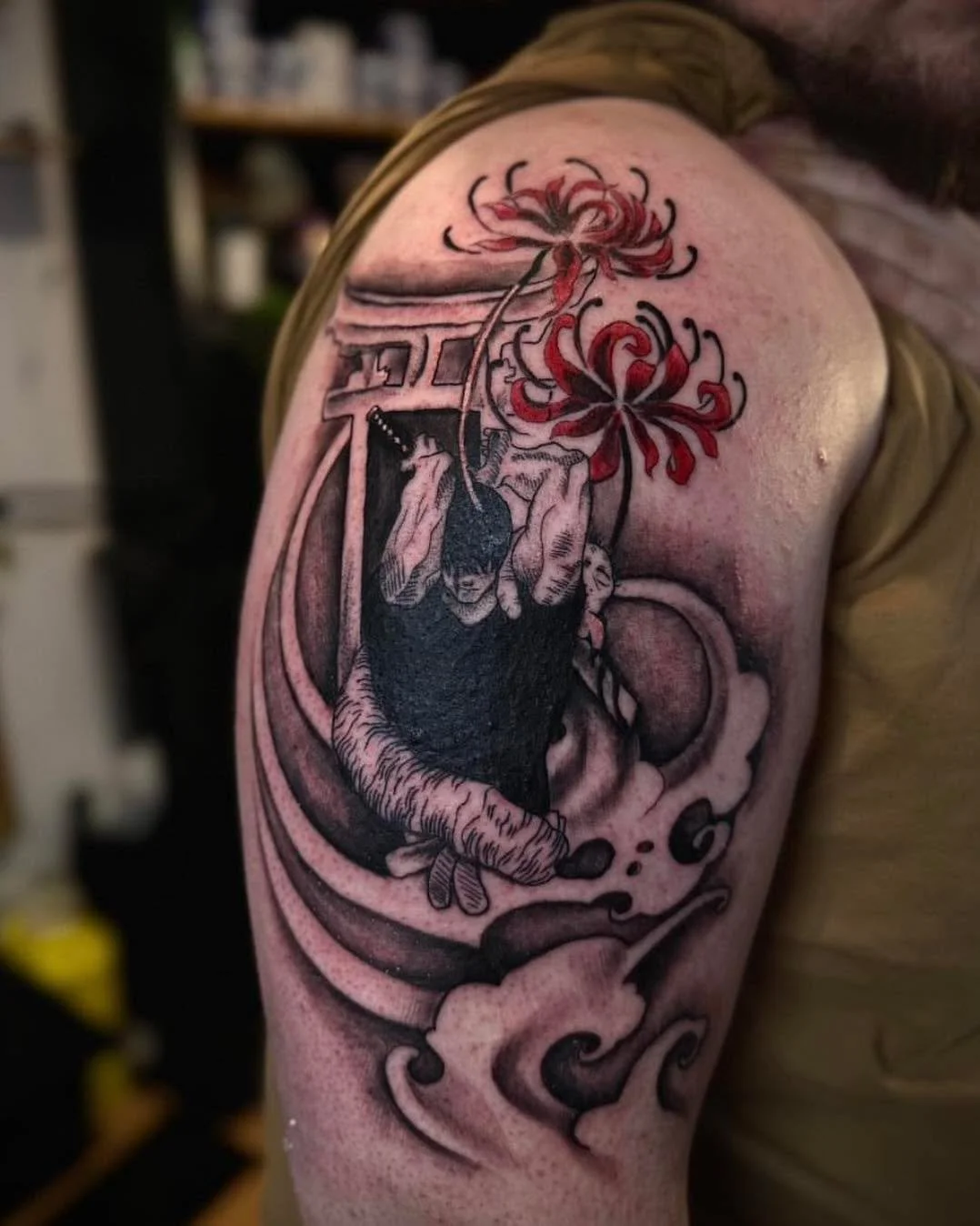 Such a fun Jujutsu Kaisen piece done by @rain_tattoos before they went on holidays 🫶

We can&rsquo;t wait for Abbey to come back and see what comes out of her room next ❤️&zwj;🔥 DM to book in and grab one of her remaining spots for this year!

#tat