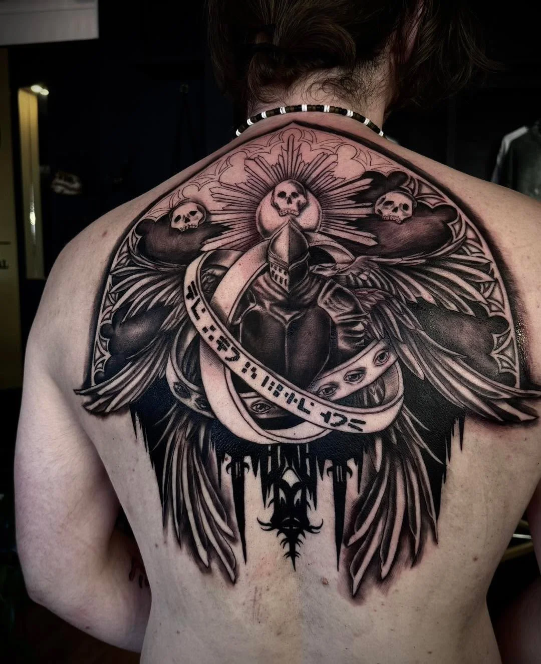 Three day back to back sessions for this back tatt! super keen to finish this one off soon! 

#realismart #realismtattoo #greywashtattoo #realism #greywash #realismapprentice #tattoos #tattooapprentice #adelaideapprentice #tattooart #tattooideas #new