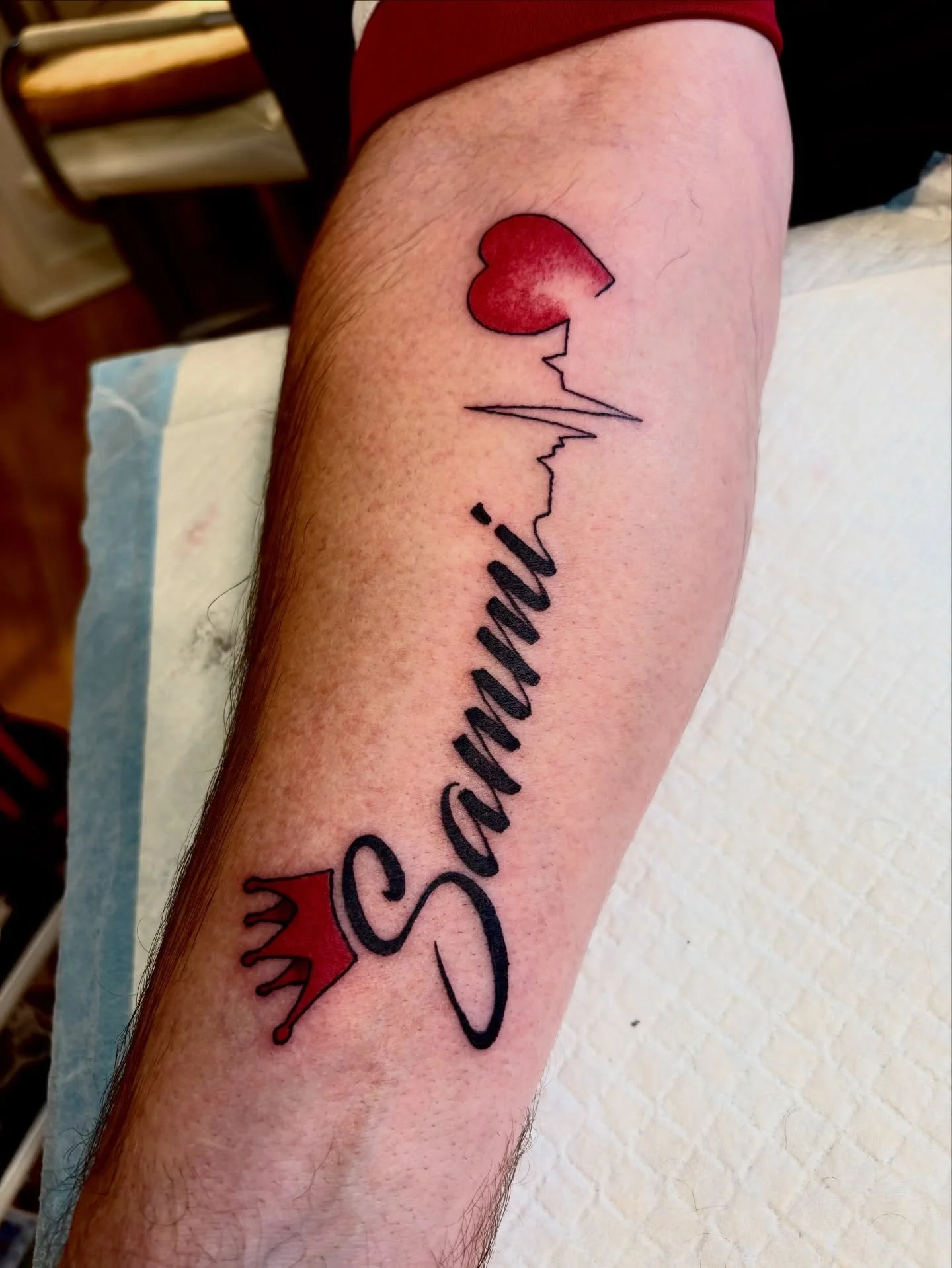 For Sammi ❤️💔 whom I had the pleasure of meeting multiple time&rsquo;s when she came in to be tattooed. 
Her dad&rsquo;s way of always having her with him.