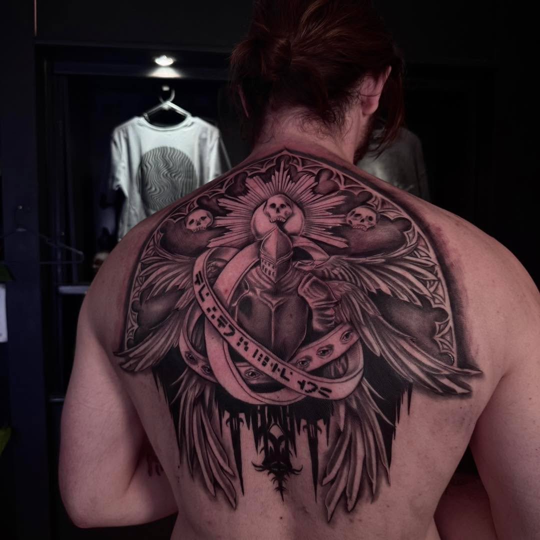 swipe for a close up of this completed back piece! thank you Michael for the trust and freedom with this piece! 

done at vintagescarecrow

#tattoostyle #adelaidetattoo #adelaidetattoos #adelaidetattooartists #blackworkartists #greywashinktattoo #bla