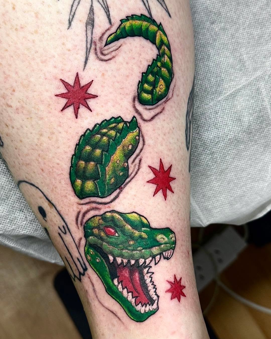 hey there! its been a while since i posted so here's a treat! some high colour trad work i got to do recently! 

if you're itching to get tatted, my books are open until the end of February! so send me a message and lets put some ink in that skin! 

