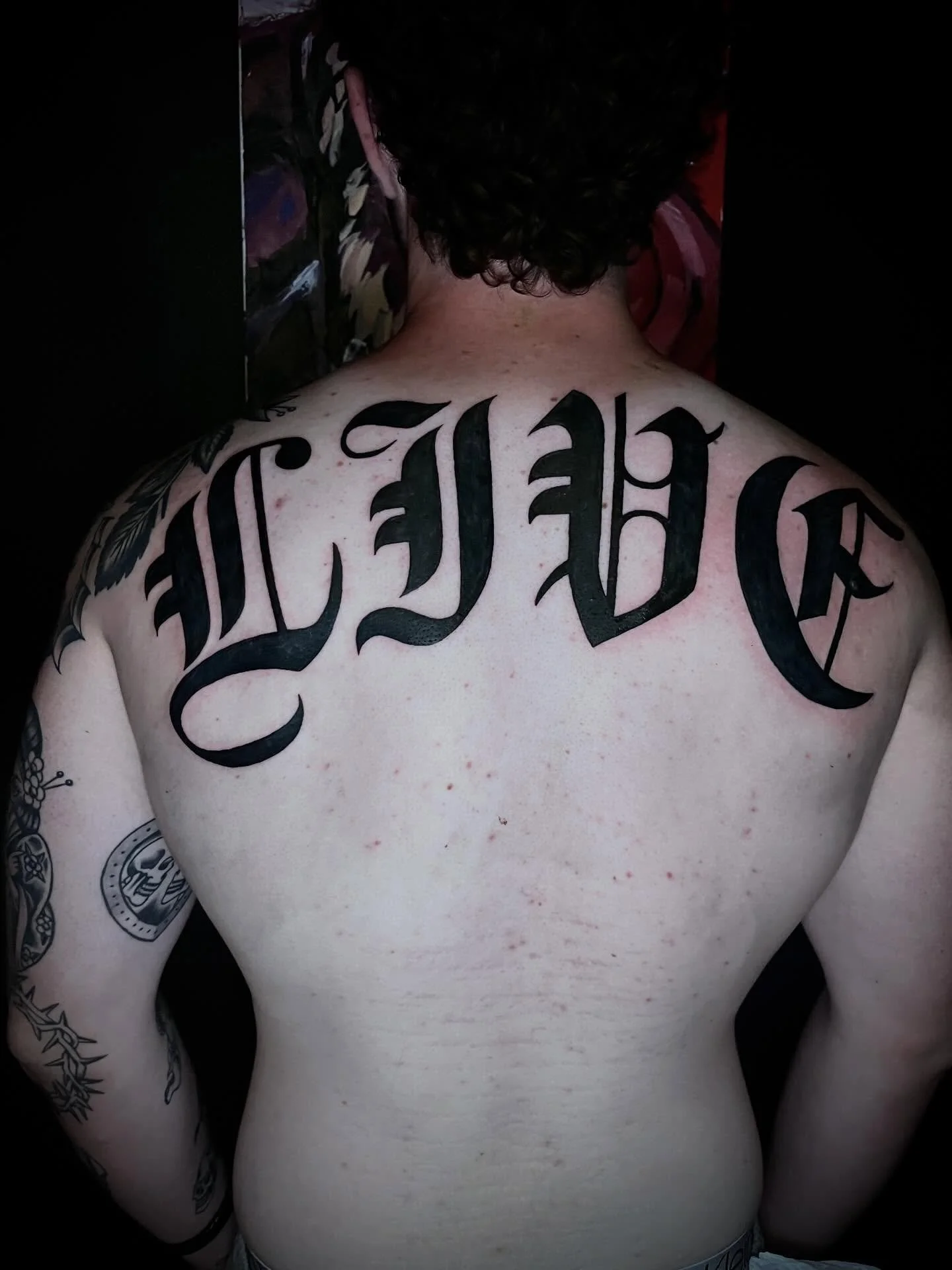 Massive piece for @codykdoddd! 

Thanks heaps bro, always a pleasure 💪 

@vintagescarecrow 

#scripttattoo #oldenglishtattoo #blackworktattoo #adelaideartist #southaustralia