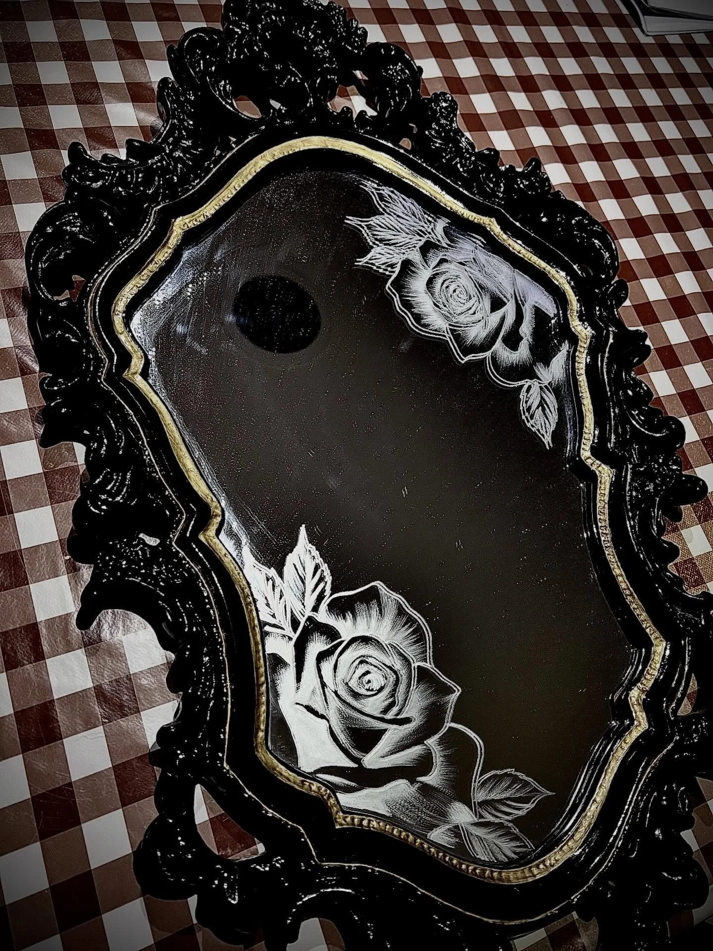 🖤 🥀 FOR SALE 🥀 🖤 
$299
Haven&rsquo;t done engraving for a while!

Super stoked to do this again.
Dm if you&rsquo;re interested in purchasing this piece! 

#engraving #mirror #engraved mirror #adelaideartist