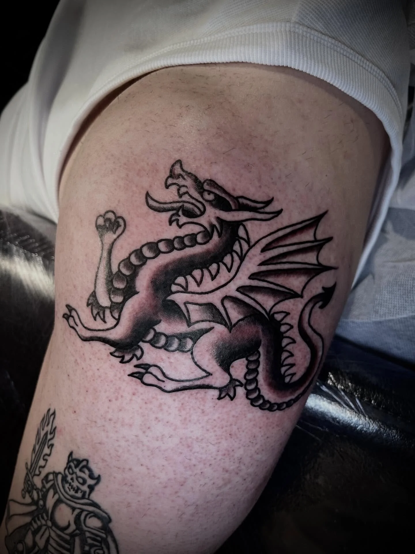 Couple winged creatures as of late!

Enquire at www.lkwtattoos.com

@vintagescarecrow 

#tradtattoo #flashtattoo #eagletattoo #butterflytattoo #dragontattoo