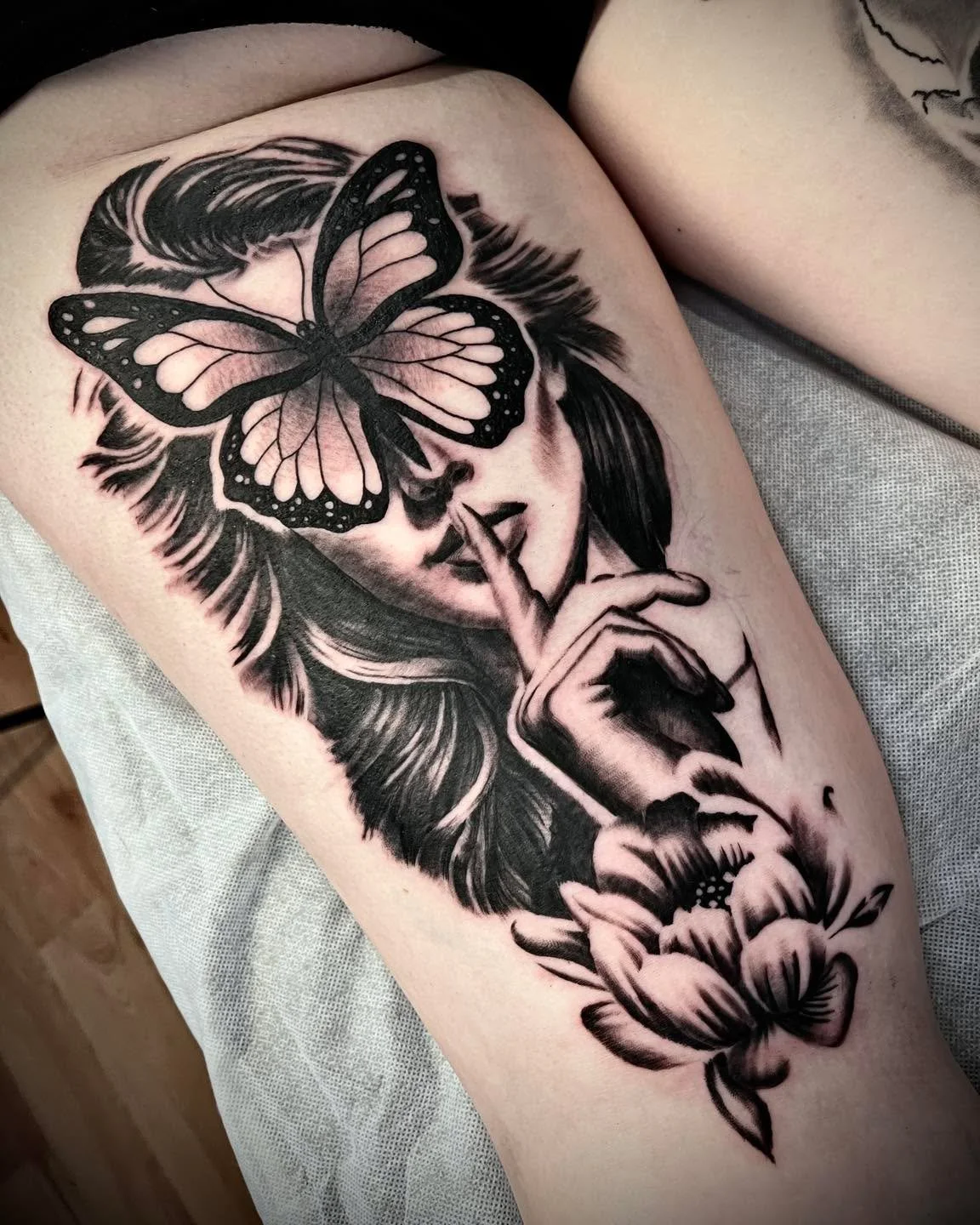 Swipe to see the matching piece Liam did for this client late last year 👀 So good to see both finally completed! 🫶

DM @lkw_tattoos to book in before Liam&rsquo;s books fill up until the middle of the year ❤️&zwj;🔥

#tattoo #tattooartist #adelaide