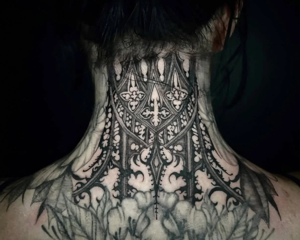 Another addition to Tash&rsquo;s ever growing collection done by @houdini.ink ❤️&zwj;🔥 Shoutout to all our incredibly loyal clients who keep coming back and let us bring designs like this to life, you guys are the best 🫶

DM @houdini.ink if this is