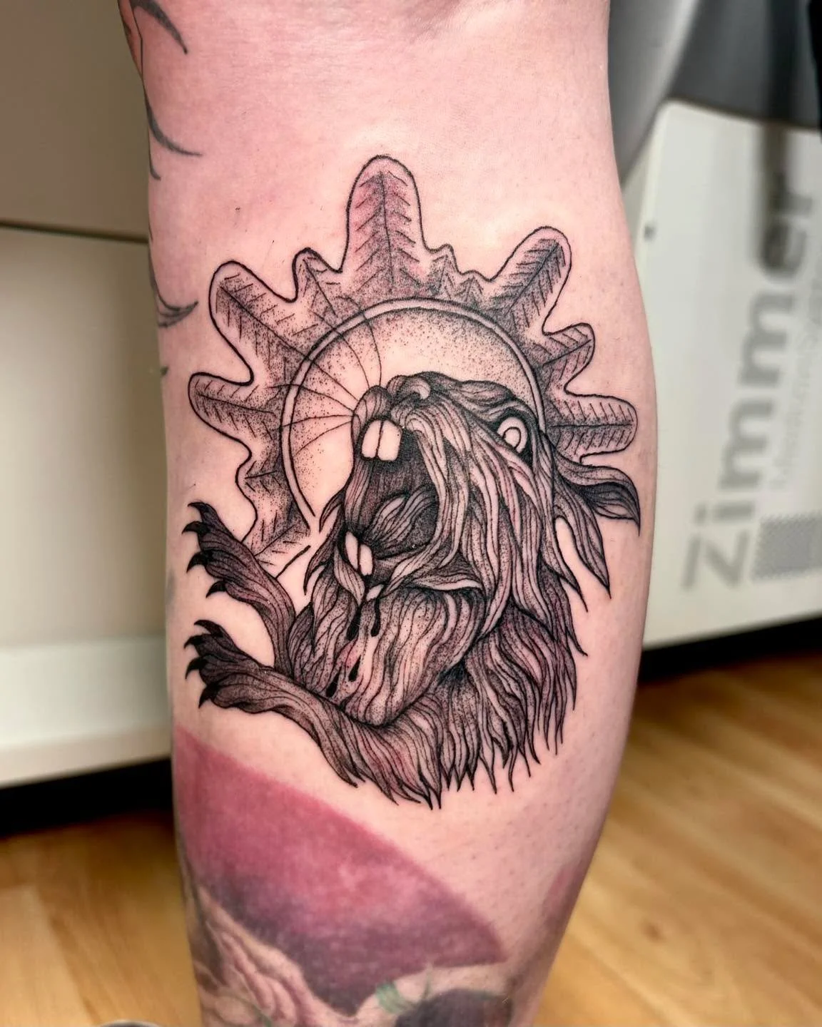 Such a fun concept for these matching tattoos that @houdini.ink did recently 🫶 Bonus points if you can guess what inspired the design 👀

Bec&rsquo;s books are filling up fast so send her a DM to snatch up her next appointment and avoid the wait ❤️&