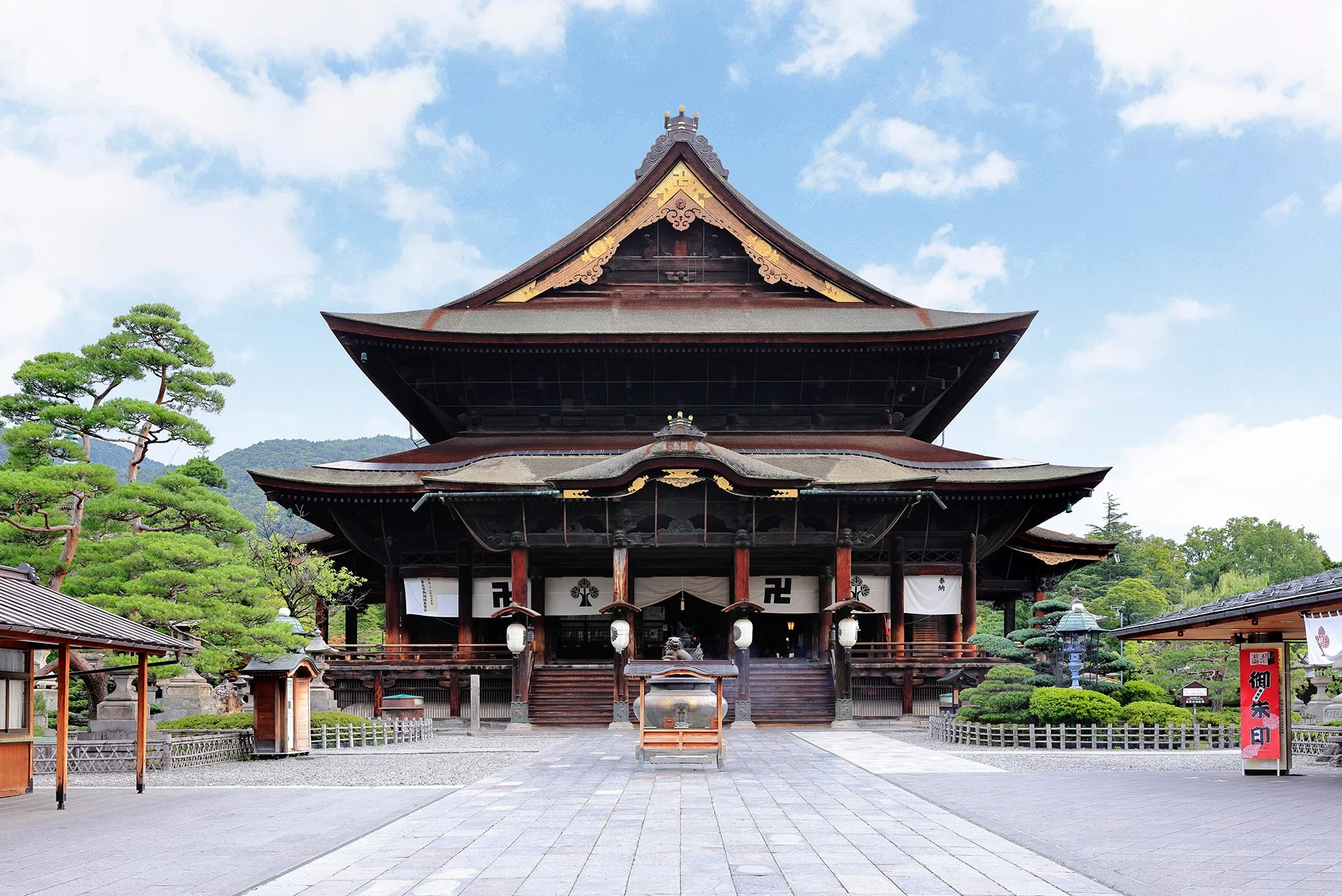 zenkoji temple web image.jpg