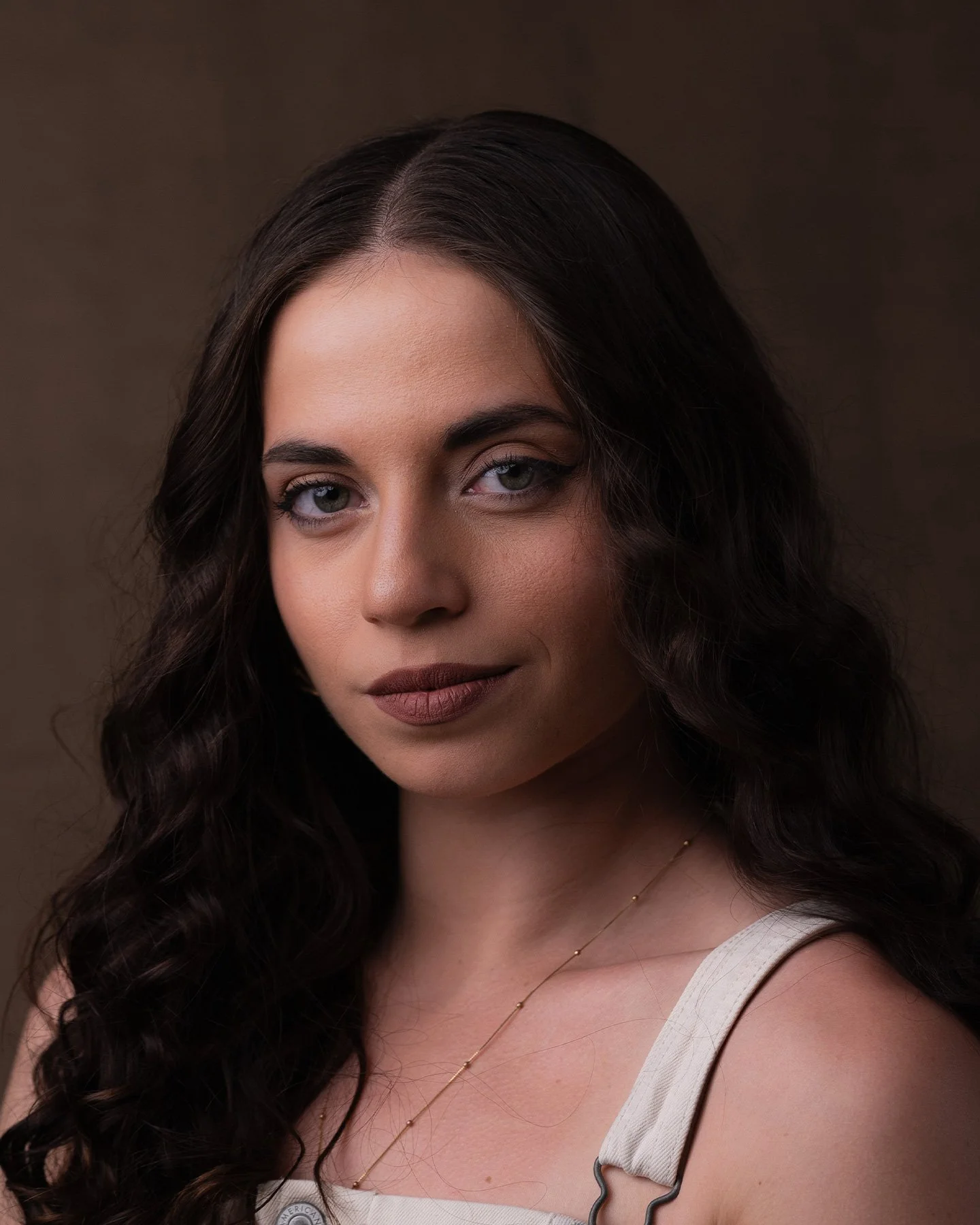 It's rare you meet someone new, find out they are about to move to another state, and feel sad at your loss - but that's how I felt after meeting Alexa. It was a true joy to get meet you and capture these images of you - all the best in your new home