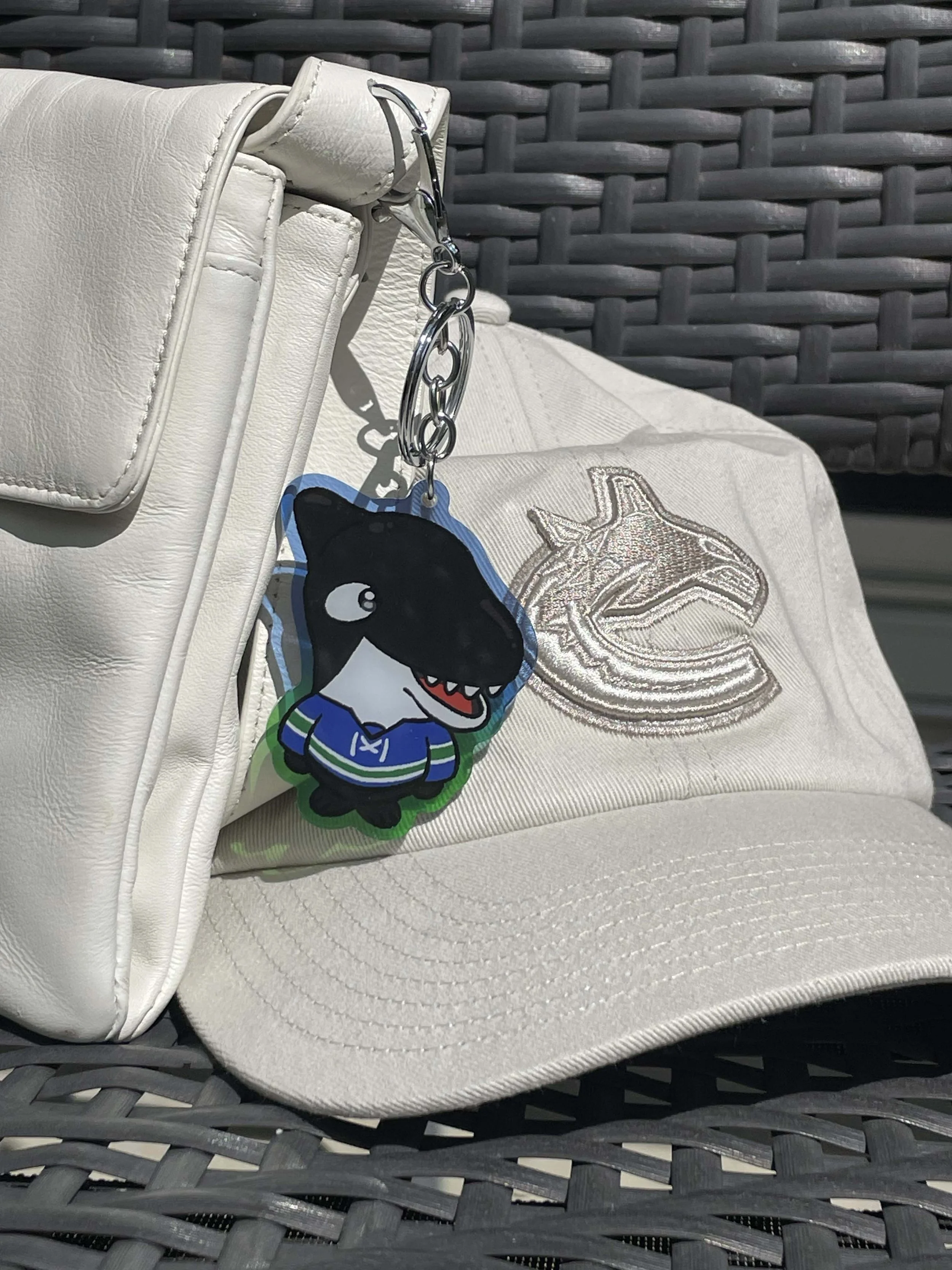 Canucks Keychain (Fin) (1).jpg