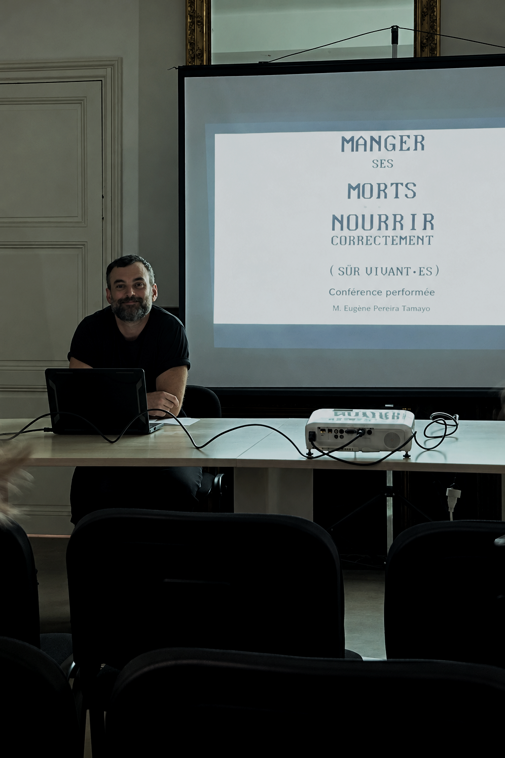 MANGER SES MORTS / PERFORMED LECTURE