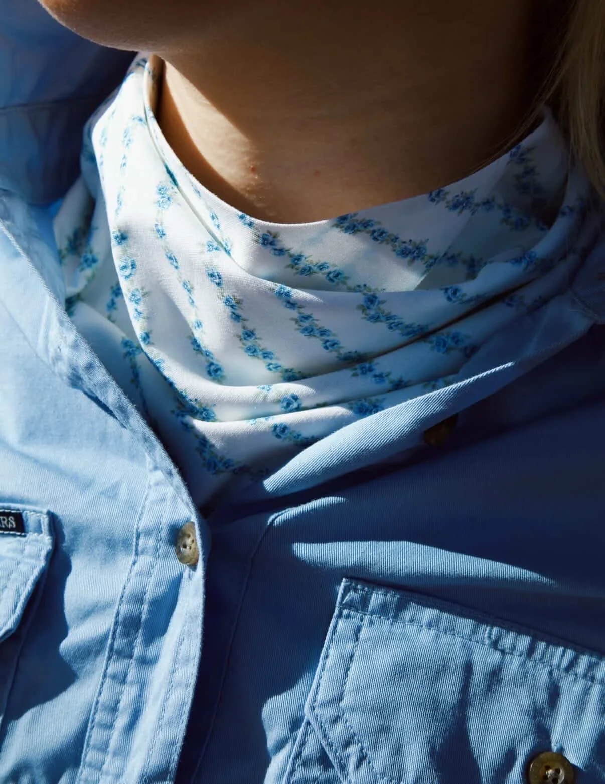 Blue Rose Chain