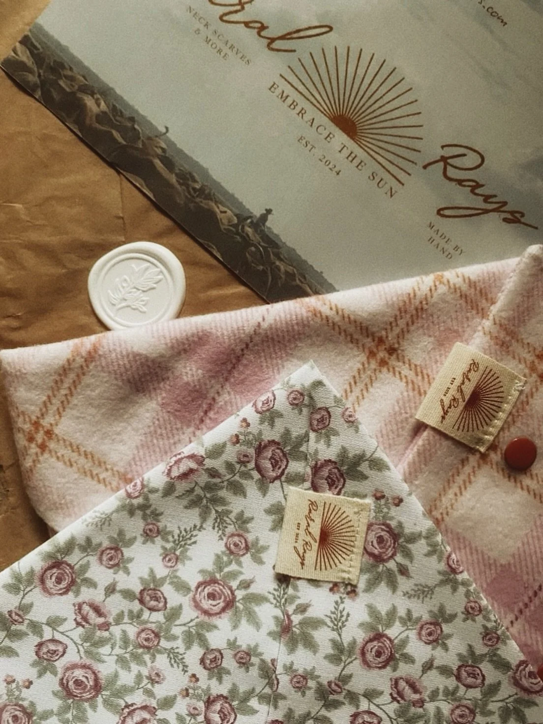 When your Rural Rays package arrives&hellip;

Freshly unpacked and ready to be loved.  Nothing better than seeing RR scarves arrive at their new home. @holley.biddle 🤍🤍