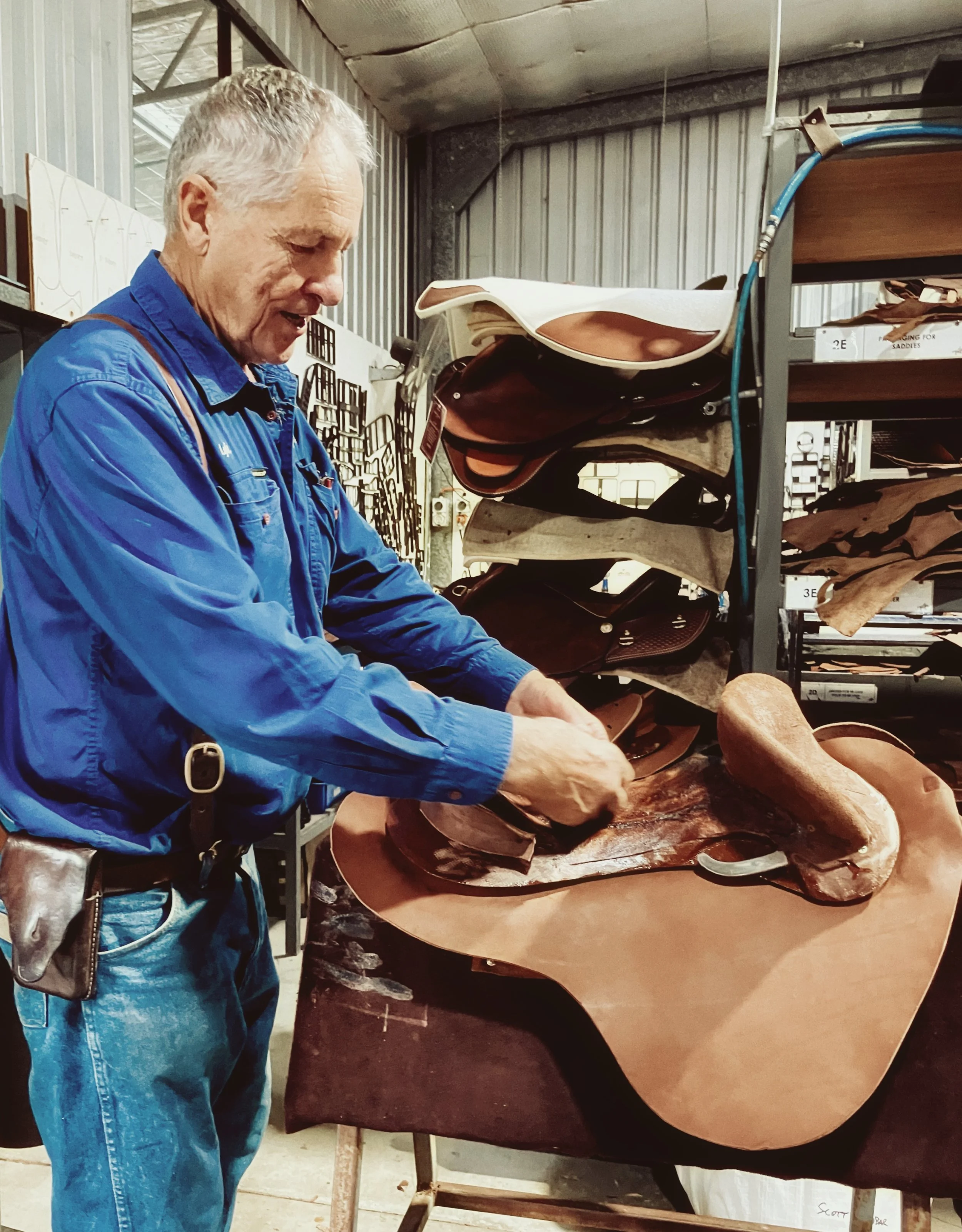 Lyle Kent from Kent Saddlery showing us how they make their Kent Saddlery Saddles.