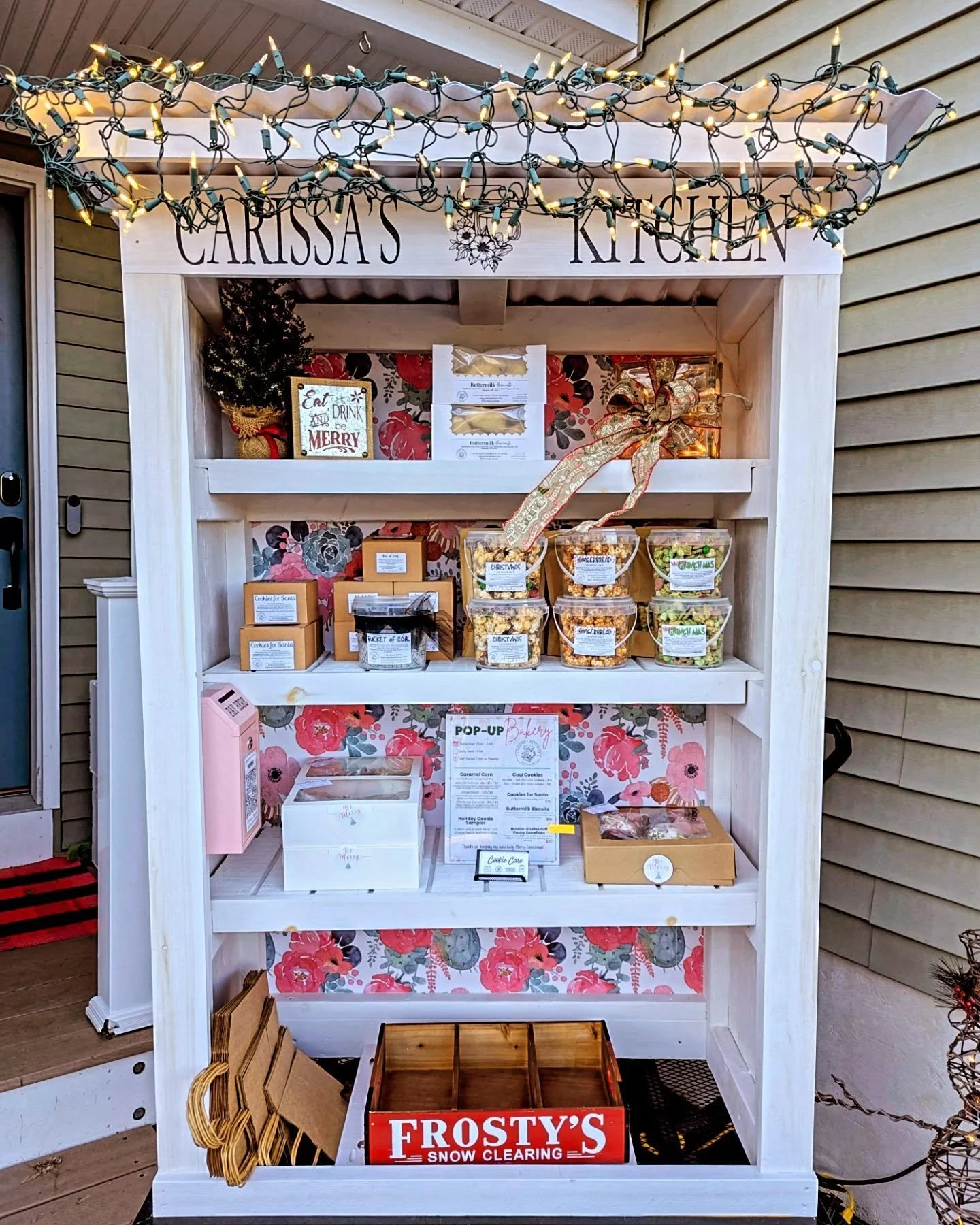 Heyyy just a little reminder 👋
The bakery pop-up is stocked with all the goodies today!
Swing by, grab something sweet, and beat the snowfall ❄️

Feeling the FOMO? I can hold items &mdash; just DM me 🍪