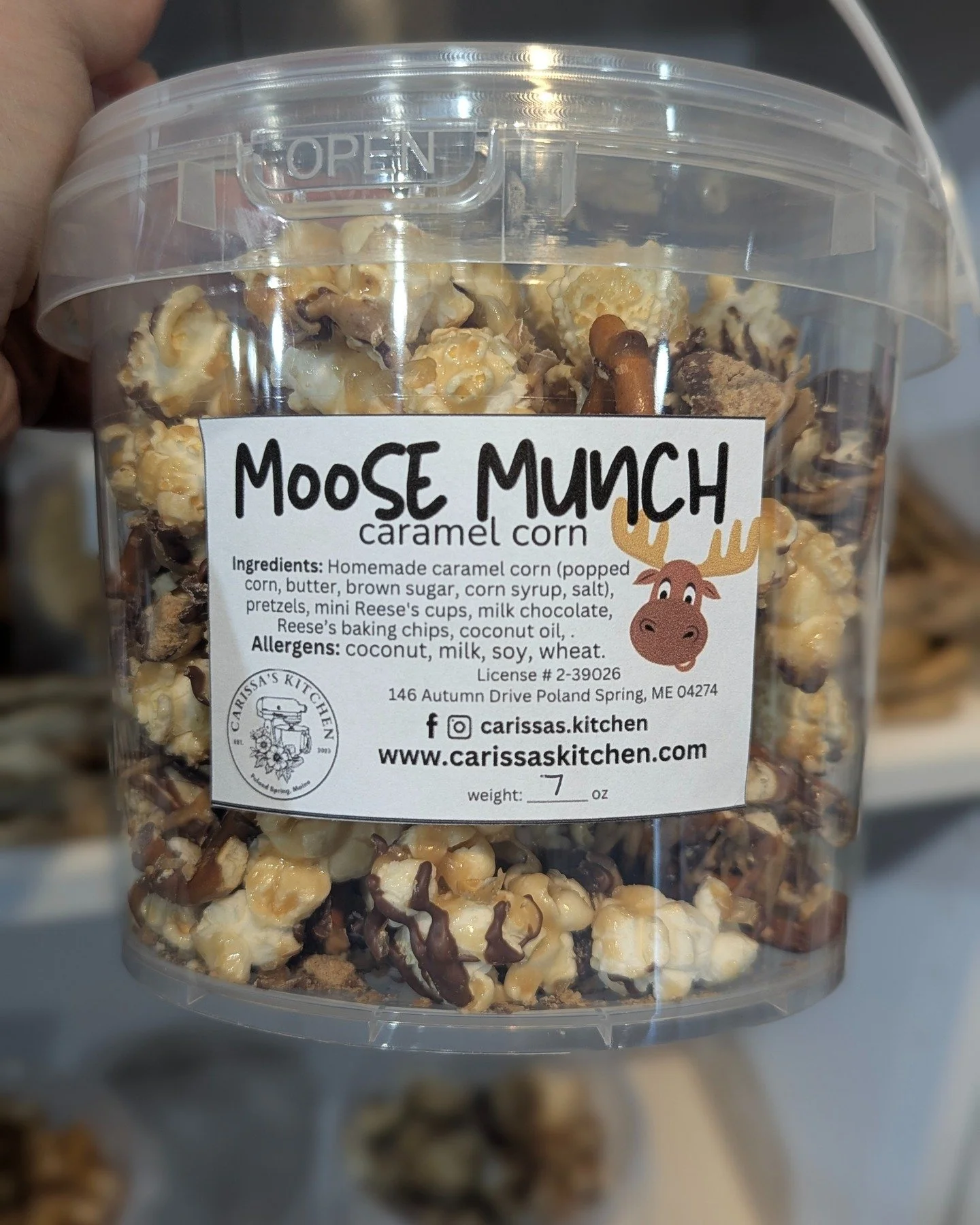 🫎✨ New year, new flavor ✨🫎

Moose Munch is a hearty mix of homemade caramel corn, crunchy pretzels, and Reese&rsquo;s minis, finished with chocolate and peanut butter drizzle.

Find this new signature flavor at Causeway Commons!