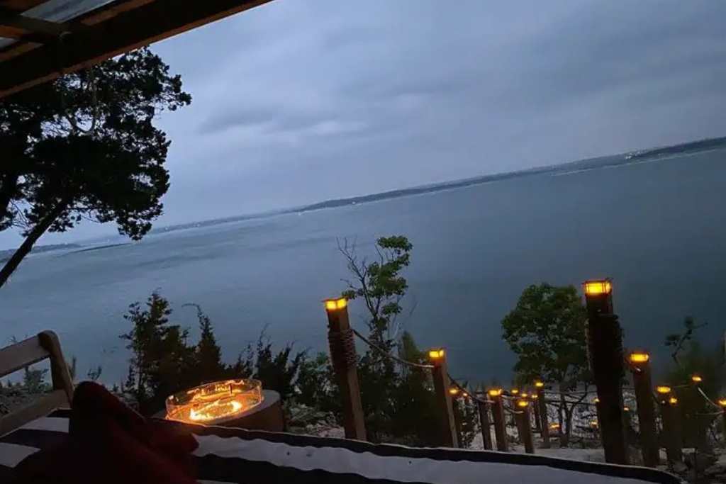 Texas Romantic Getaway Vacations.png