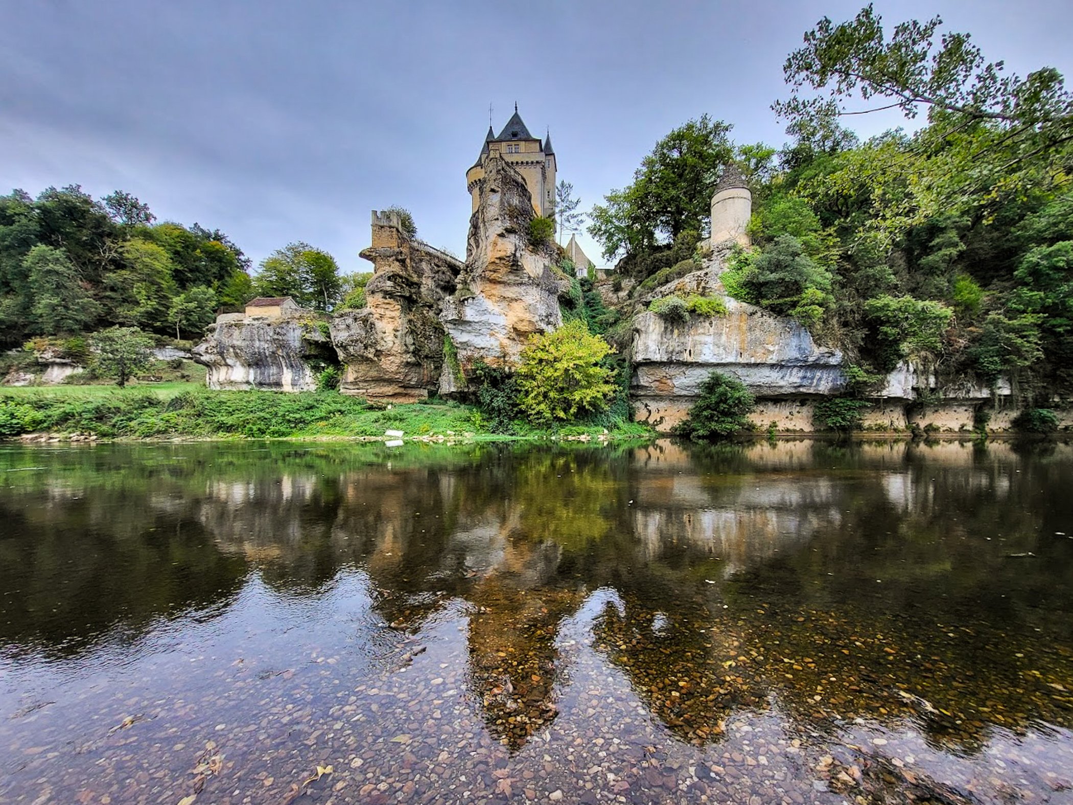 chateau-de-belcayre-castle-retreat-3.jpg