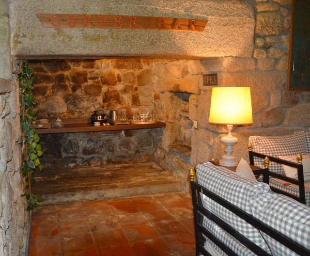 castle-fine-art-retreat-00003.jpeg