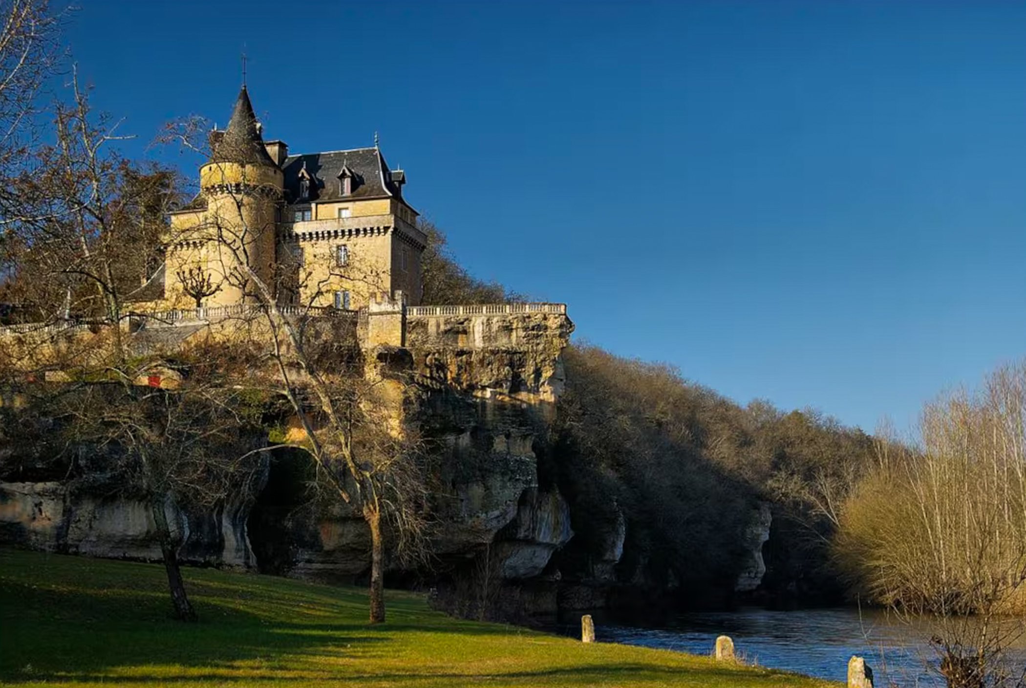 chateau-de-belcayre-castle-retreat-19.jpg