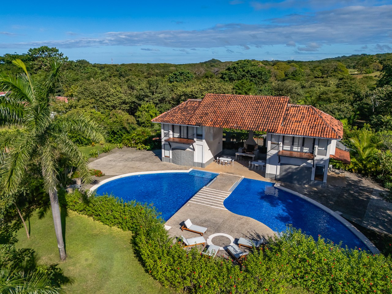 Paradise Trails Apt. Drone (web size) 11.jpg