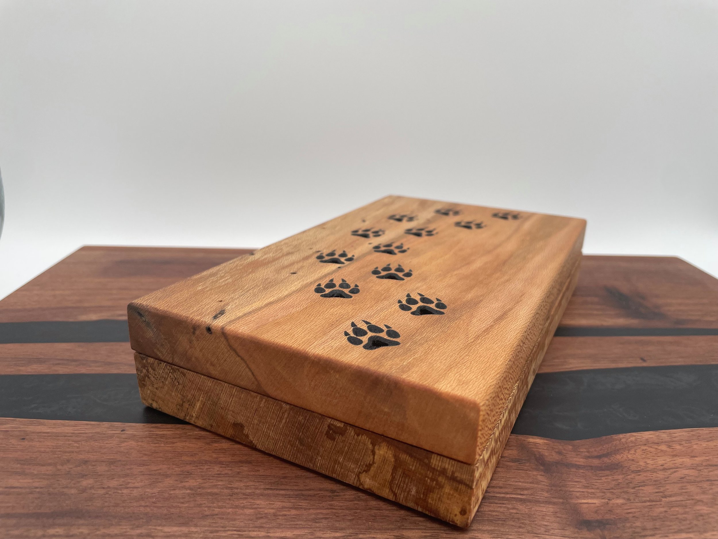 large dice case wolf print carved sycamore dnd.jpeg