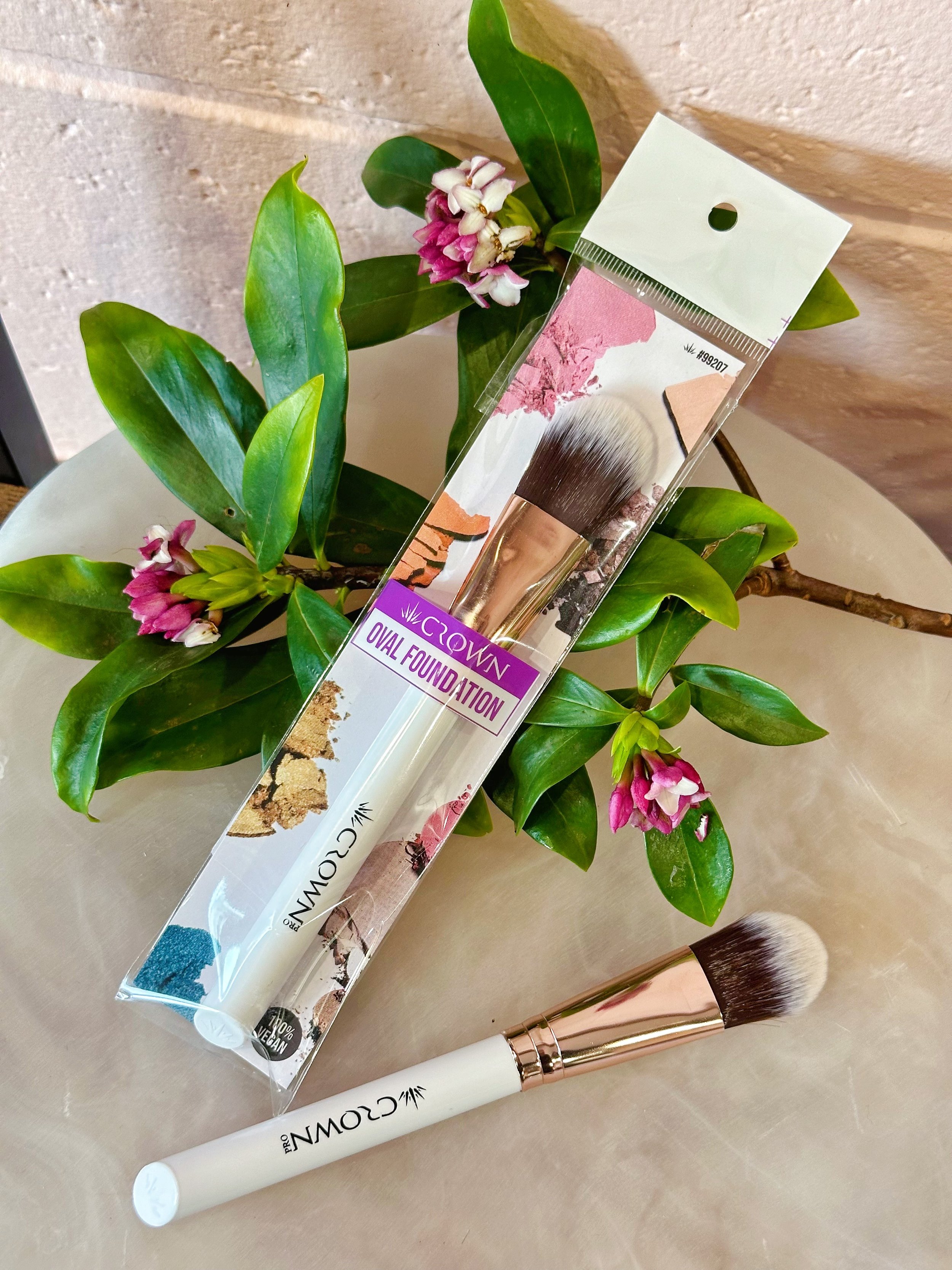 Oval Foundation Brush