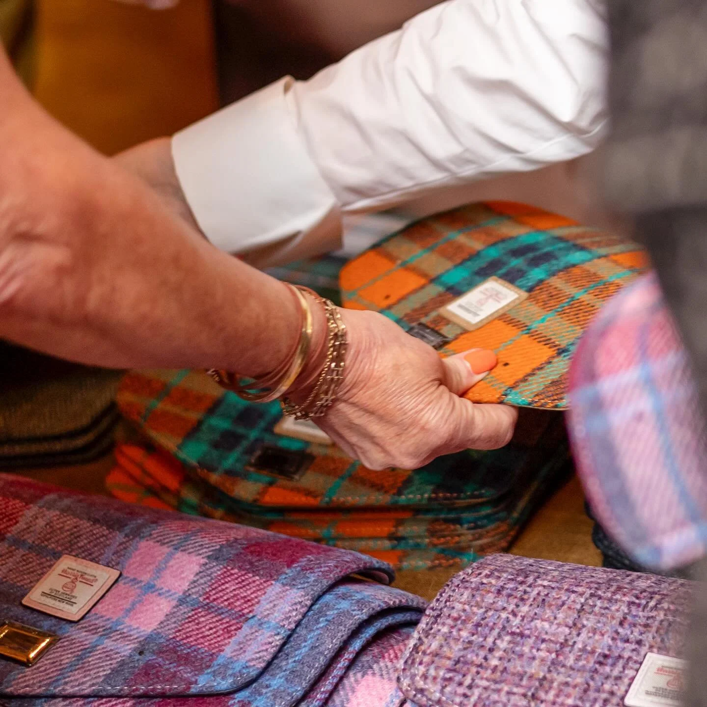 #islanderuk #islanderukltd #islanderworkshopexperience #fingaledinburgh #harristweed #eventphototography