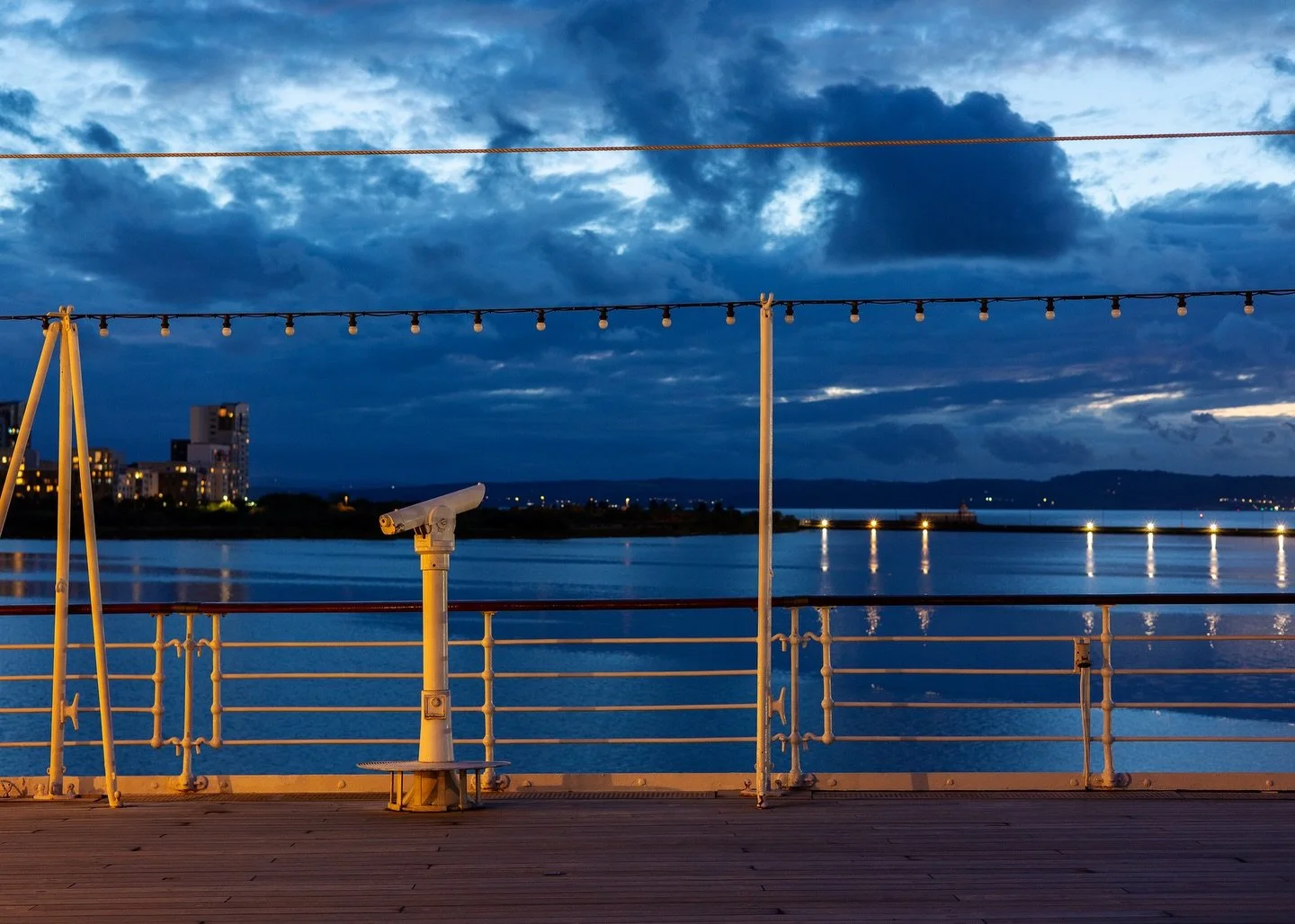 Final image (possibly) of blue hour at Britannia. #theroyalyachtbritannia