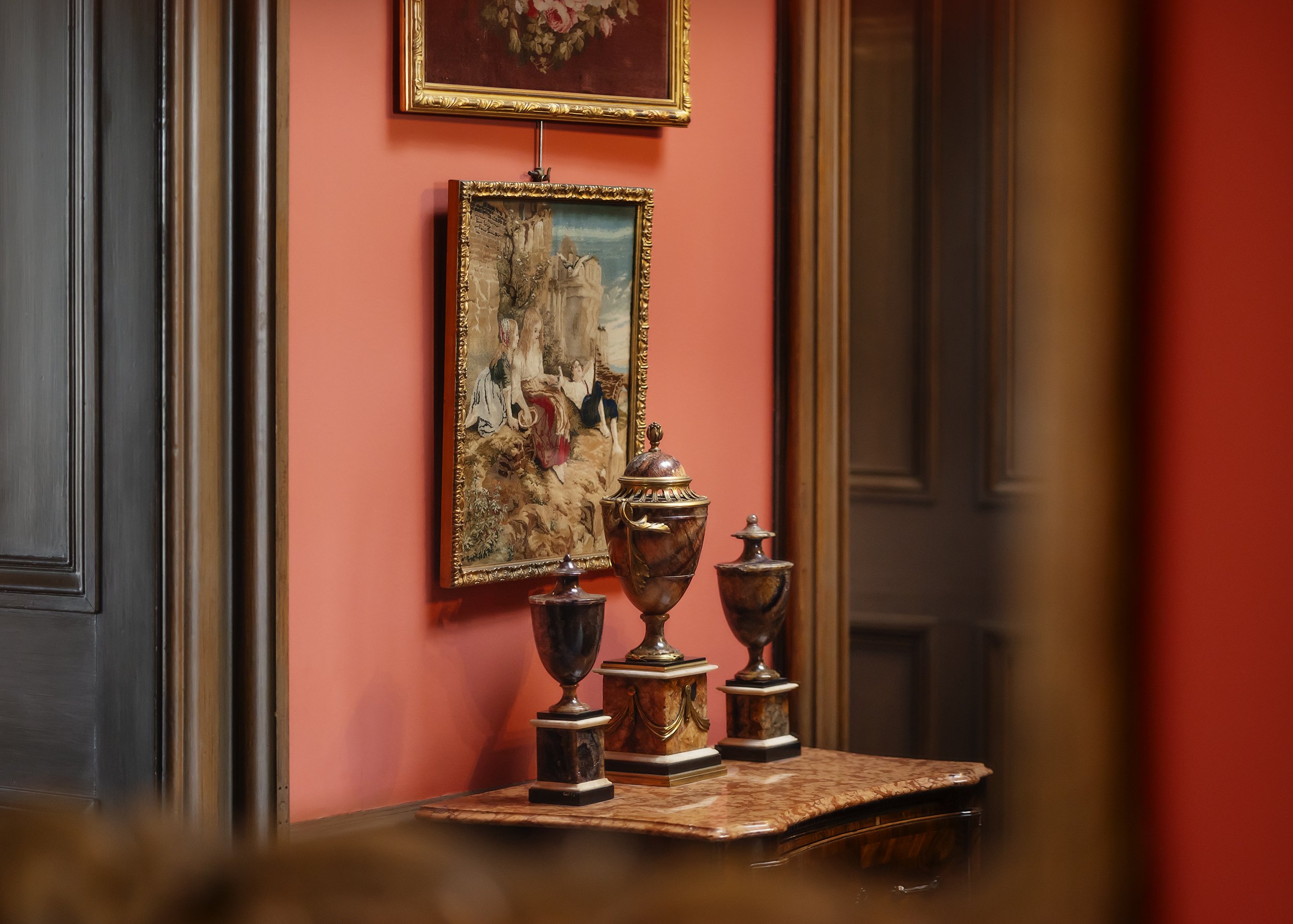 Vases Mirror Reflection Lauriston Castle.jpg