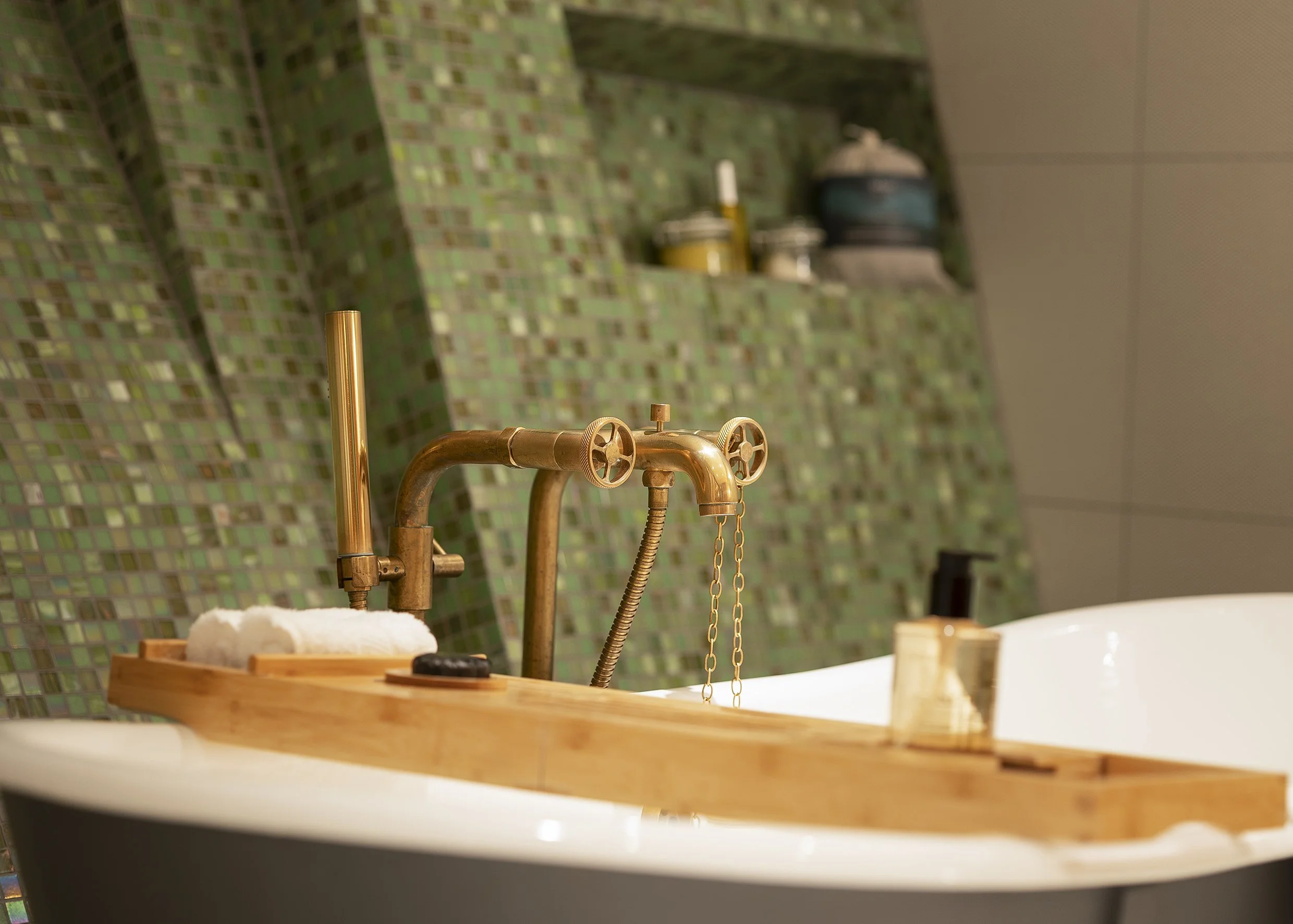 Ornsay Bathroom Bath.jpg