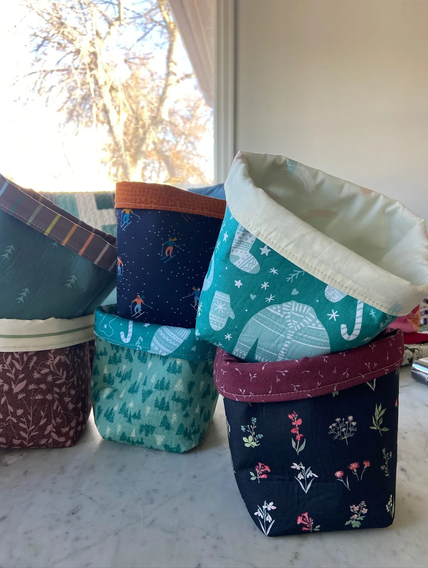 This Saturday I&rsquo;ll be at @thehubofsalmon Holiday Market from 4:30-8 pm! This physical location holds a special place in my heart because weekly trivia at the old Pork Peddler set the foundation for my community in Salmon. I love that despite lo