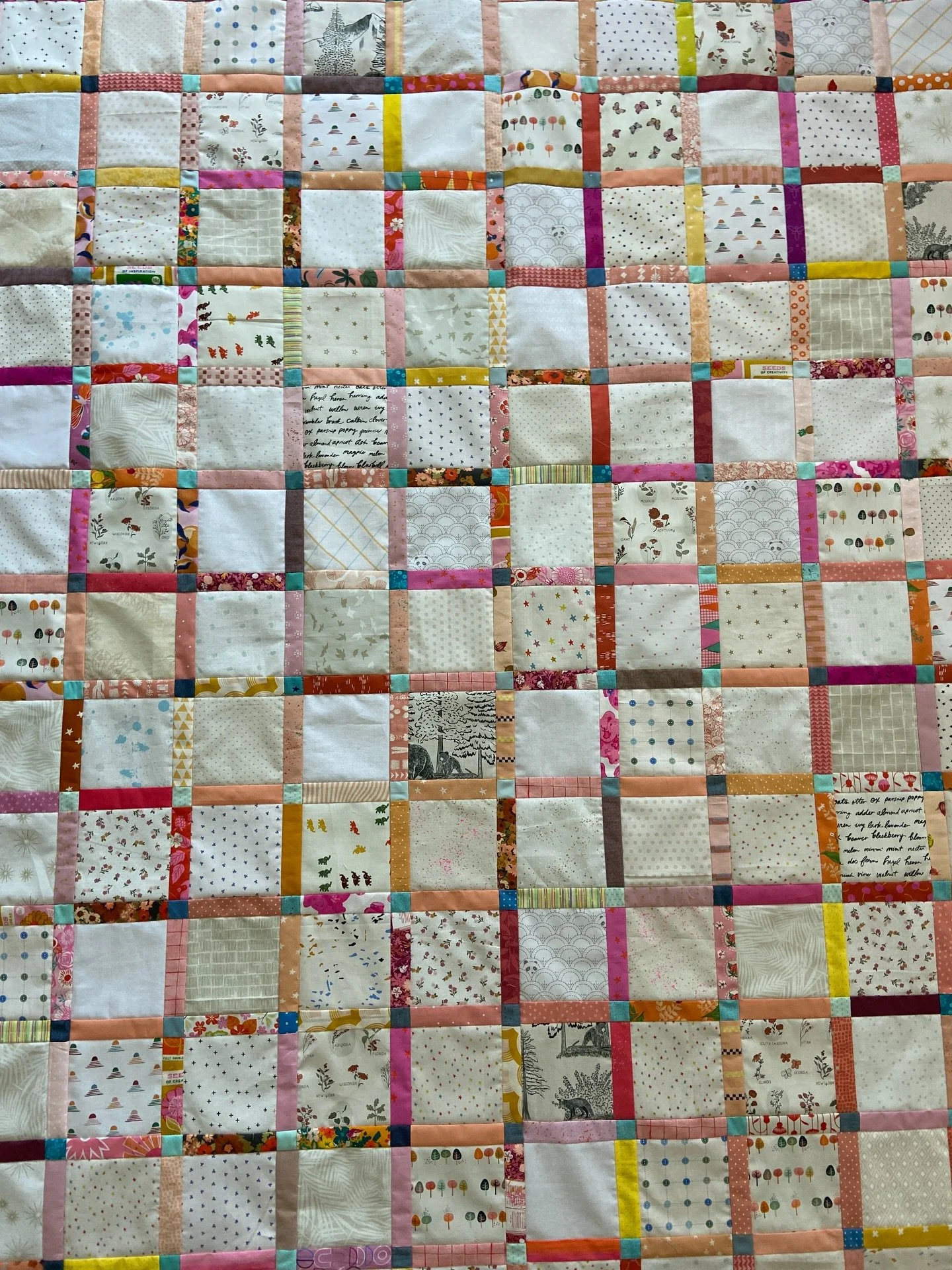Entering the new year with renewed excitement to make things just for fun, to use up scraps and what I have, and to embrace the joy that sewing brings me! On Saturday I had all the scrap pieces cut to make this quilt top and by Tuesday I had it finis