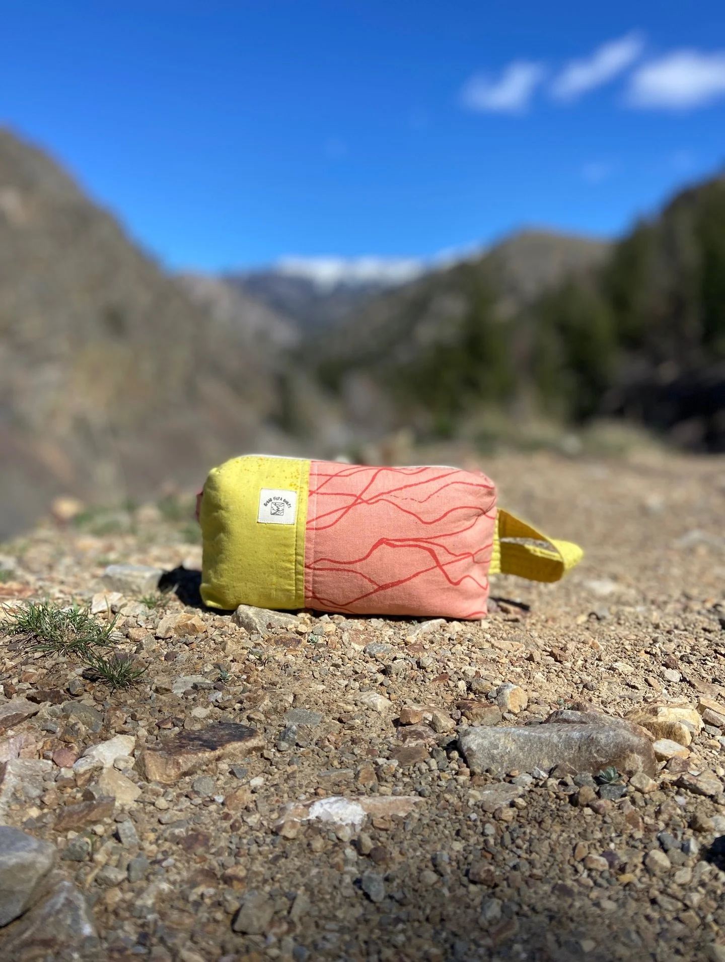 Last week I quietly opened my website&rsquo;s shop with 30+ new toiletry bags listed. One of my goals this year is to have a fully-functioning website shop, where you can purchase all my goods just like you can on Etsy. I love Etsy for its built-in c