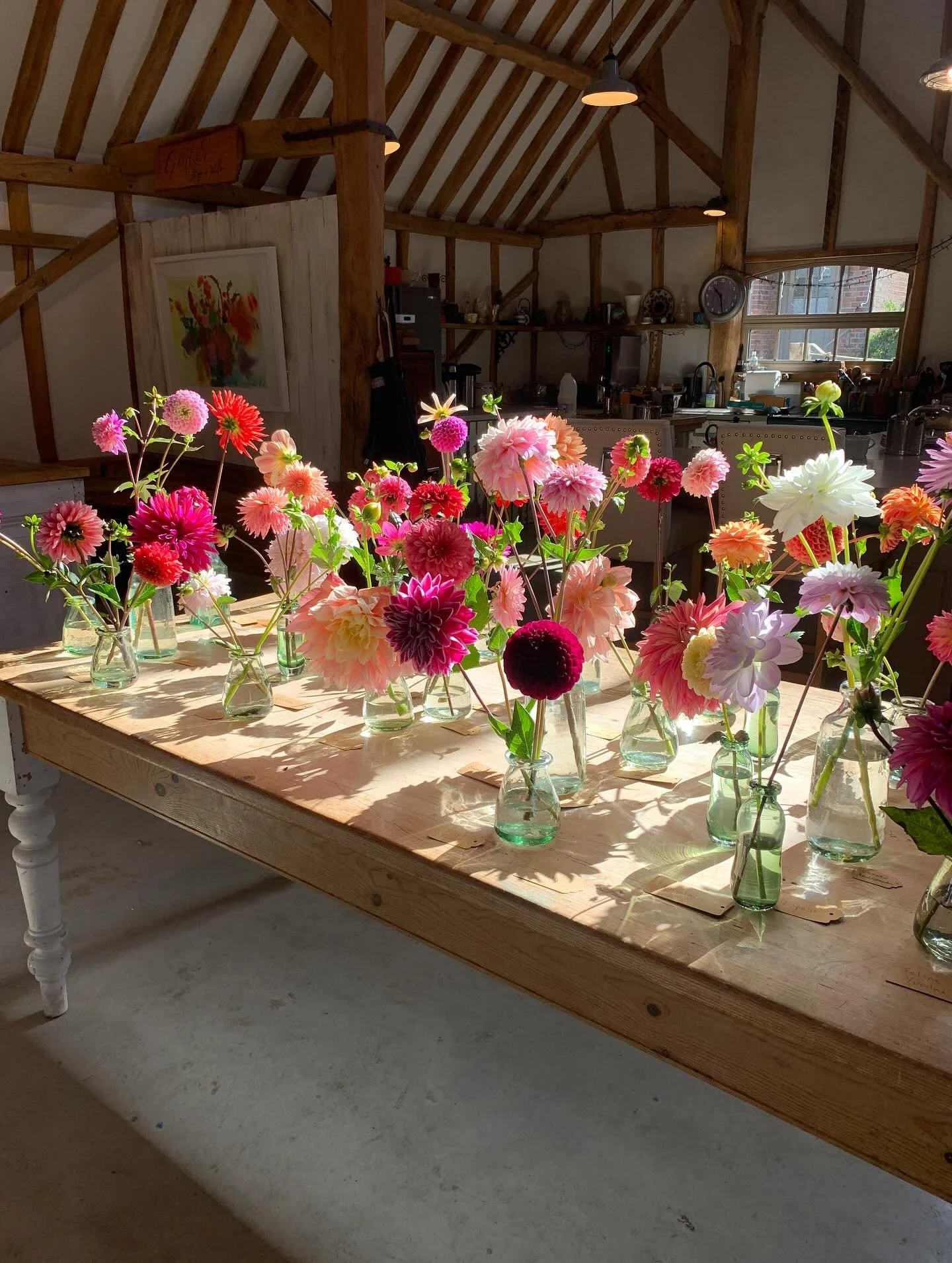 The final visit @greenandgorgeousflowers for dahlias, perennials and seed saving. A great flower farming course - each time I come away with a head full of ideas and loads of tips. Thank you so much Rachel and Ash 🙏🌱💐