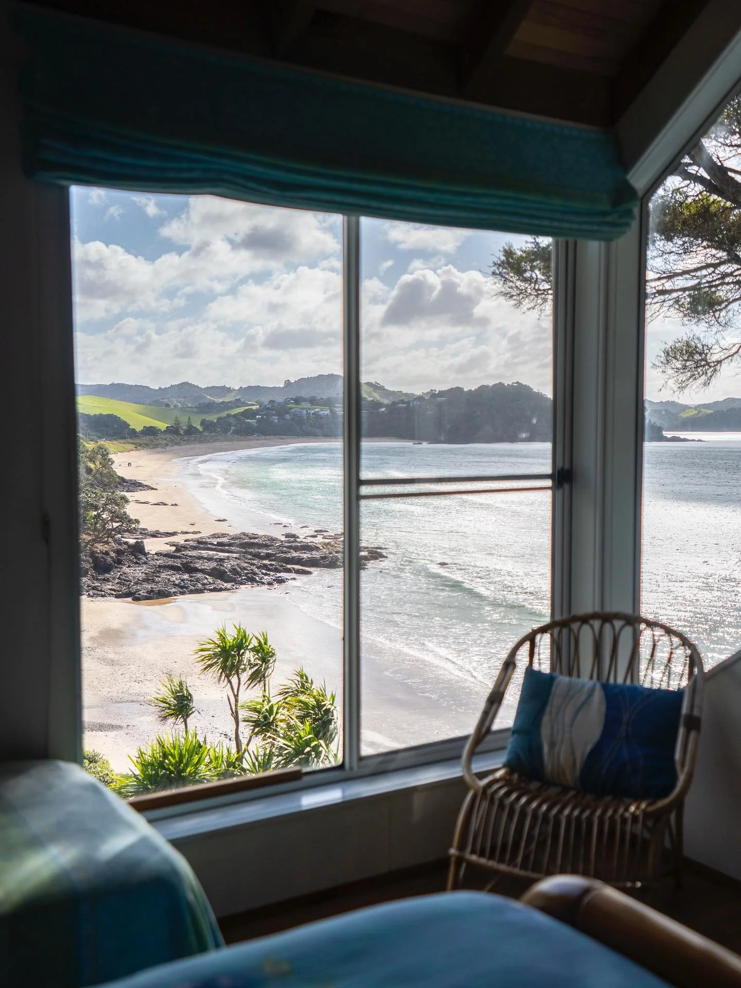 Nestled just above the shores of Staffa Bay, a new arrival awaits. Coming soon..

#UlaStays #StaffaBayTreehouse #TutukakaCoast