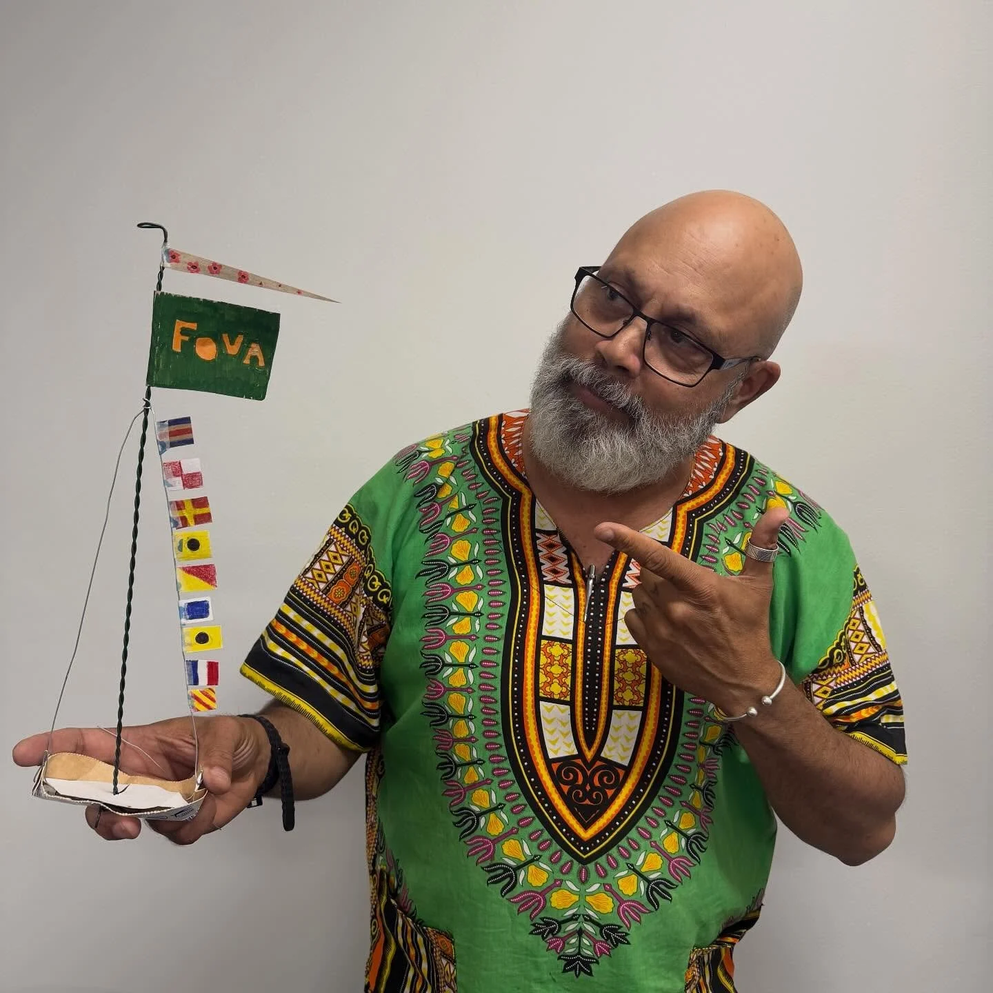 When @ronbjnr_artist creates, curiosity abounds. Thank you for setting your own course today 🙌🙌🙌 

@ronbjnr @anvam310