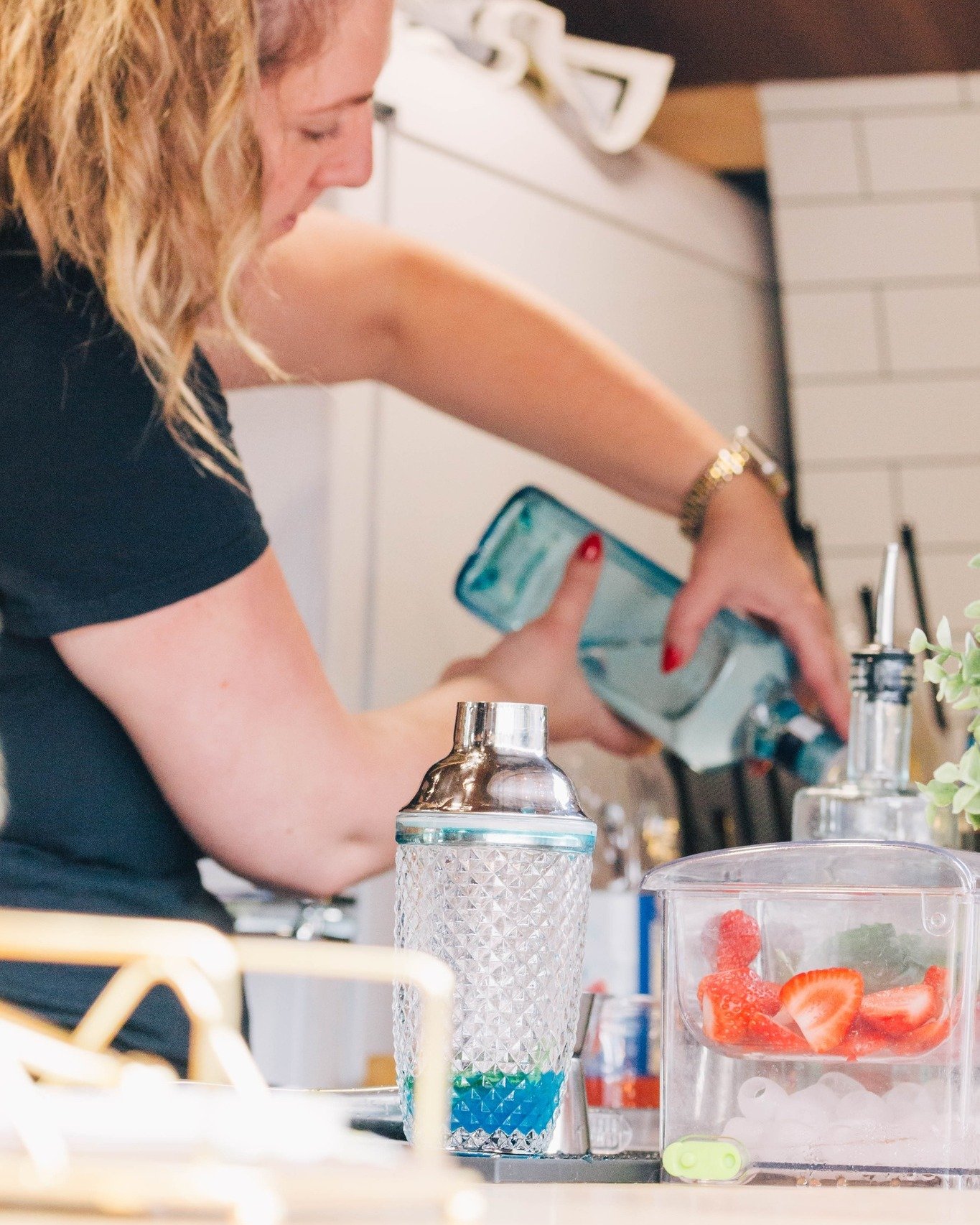 Where you'll find me all summer: shaking up something special inside the cutest mobile bar 🍸✨

From first pour to last call, every Thirsty Hitch drink is mixed with good vibes, fun energy,  and a whole lot of wedding-day joy!

Come find us inside th