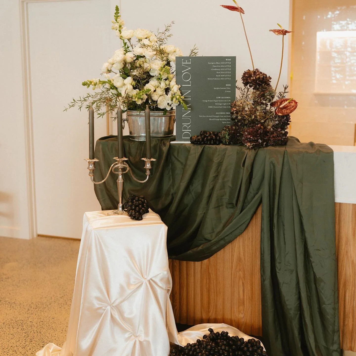 A moment for the stunning signage by @paperdarlingnz 
Photograher @swiftandclick
Flowers @janesmith_floraldesign
Linen by @tble__linen__hire