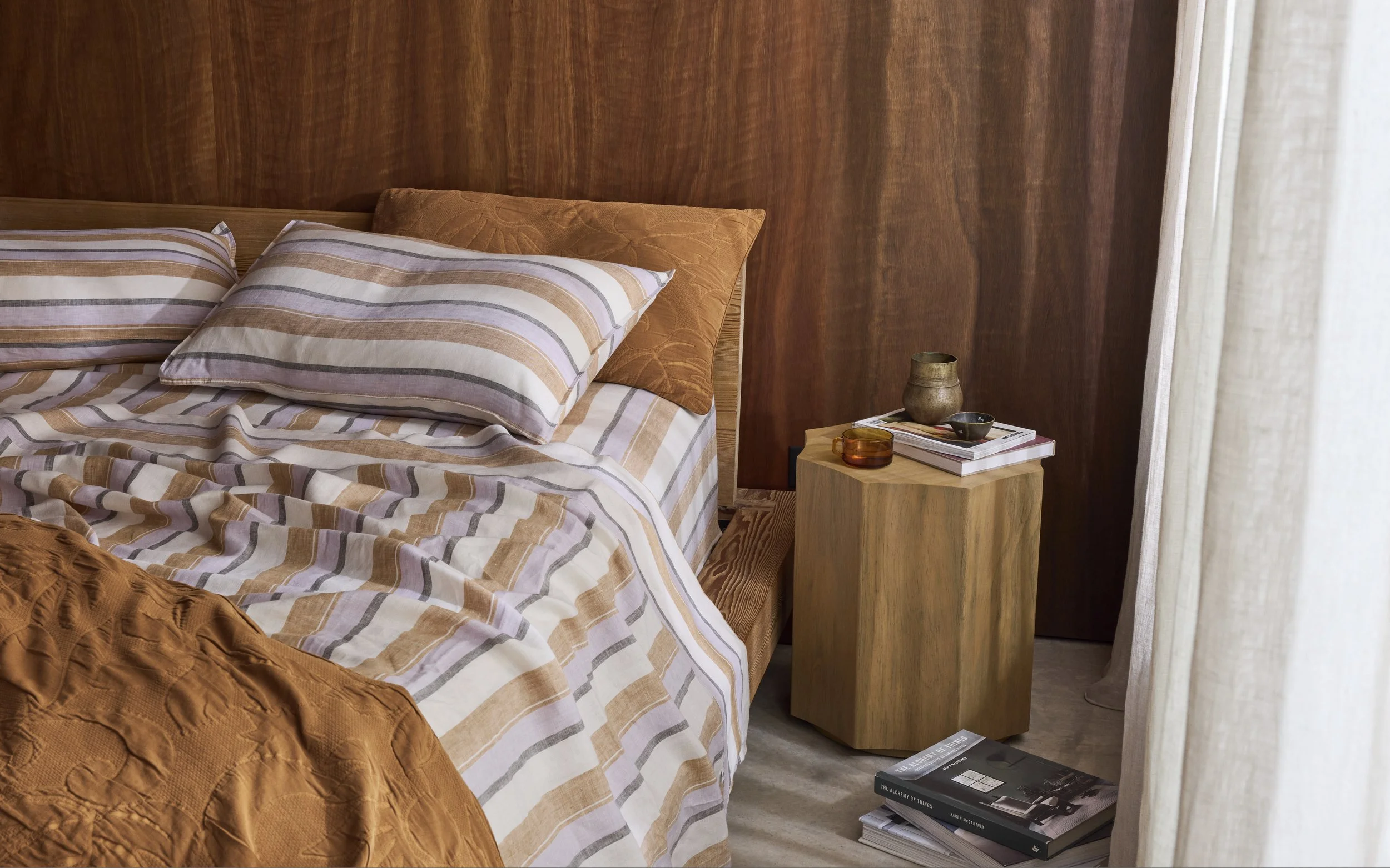Sheet_society_lifestyle_by_cubed_studio9.jpg