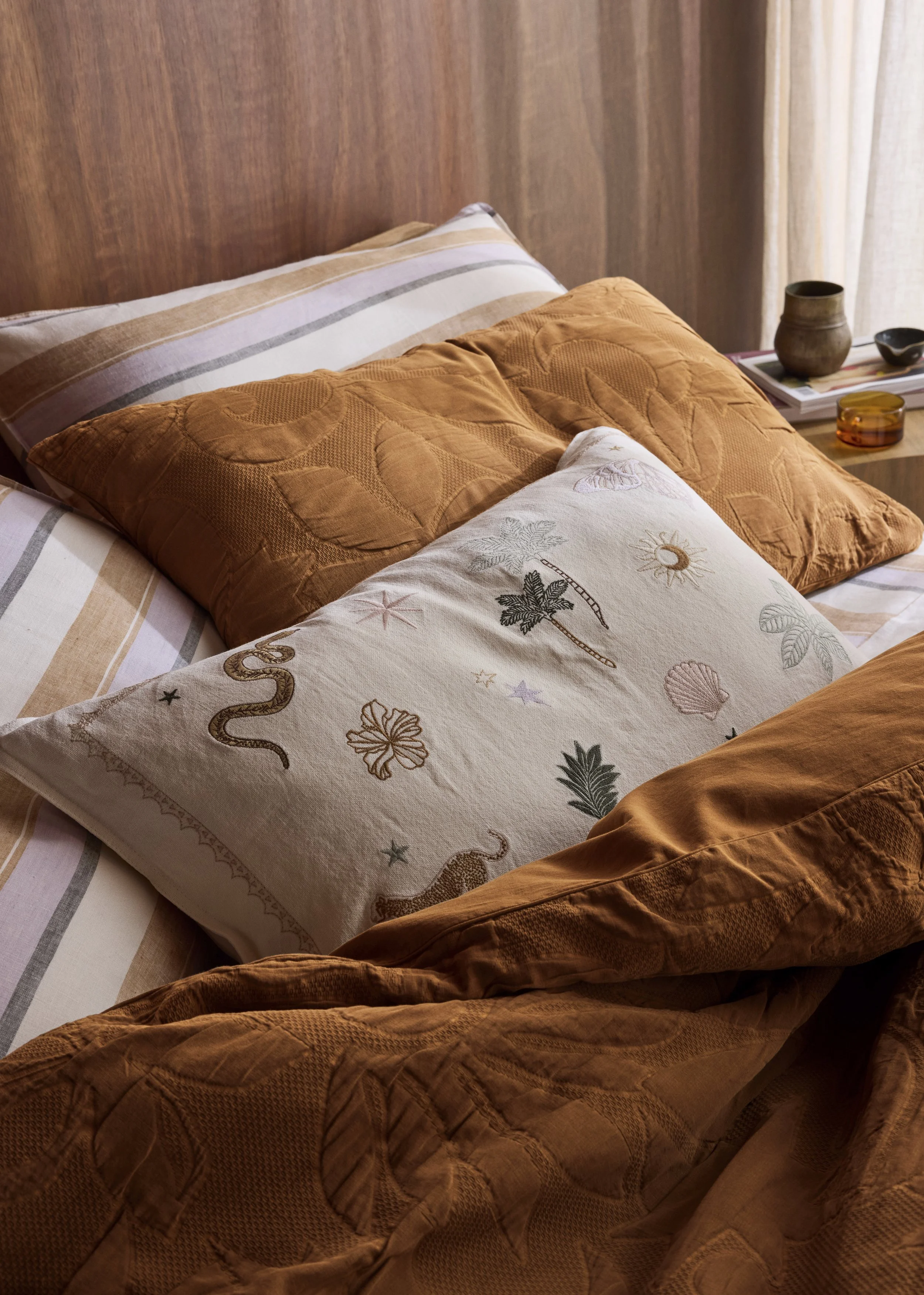 Sheet_society_lifestyle_by_cubed_studio10.jpg