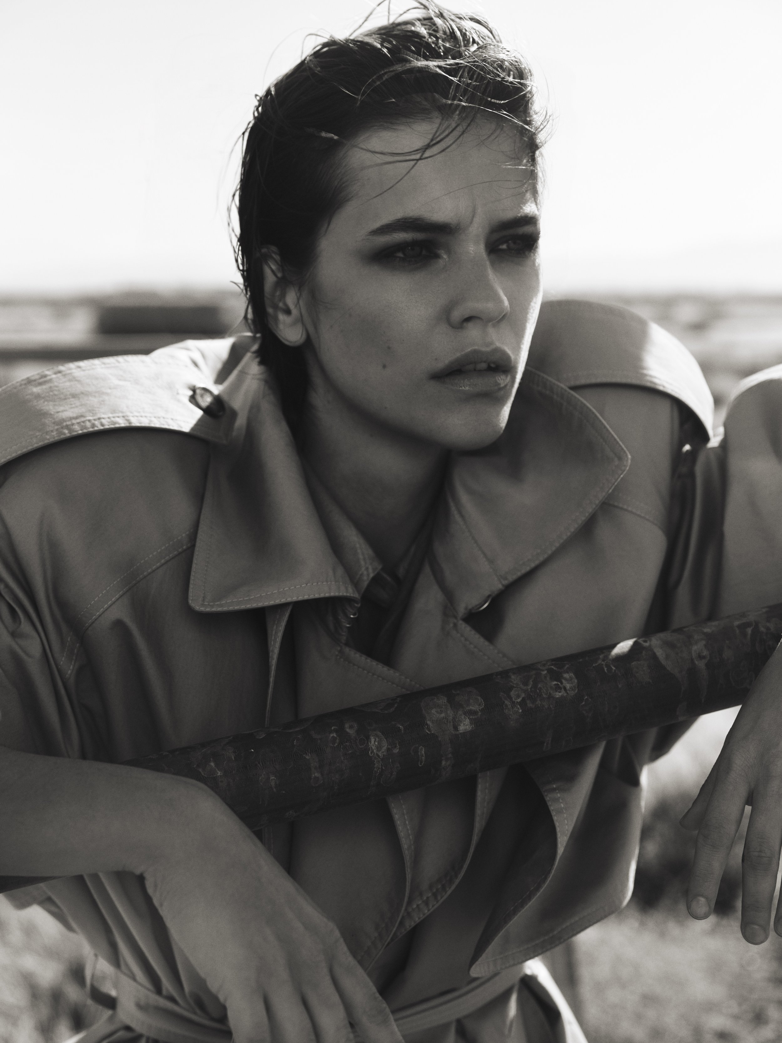 Barbara_Palvin_HB_Greece_3_1_25_16301_SRGB.jpg